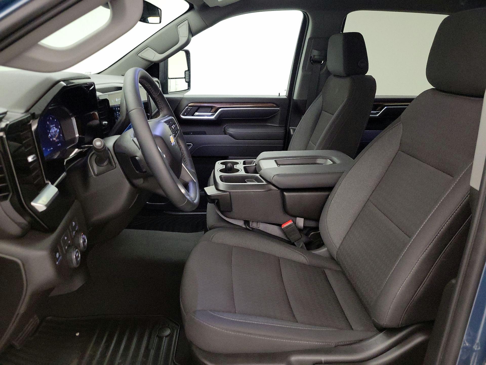 Thumbnail: 2026 Chevrolet Silverado 2500 - 11