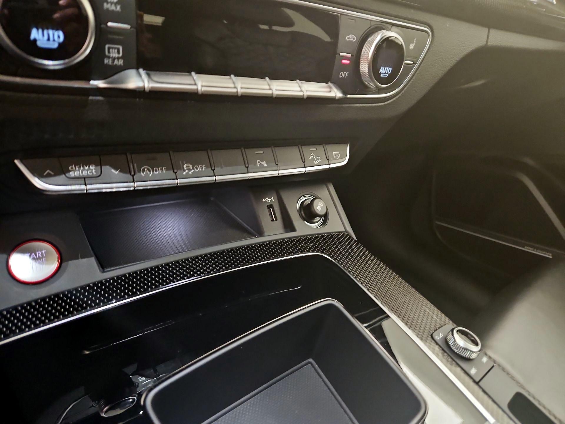 Thumbnail: 2024 Audi SQ5 - 19
