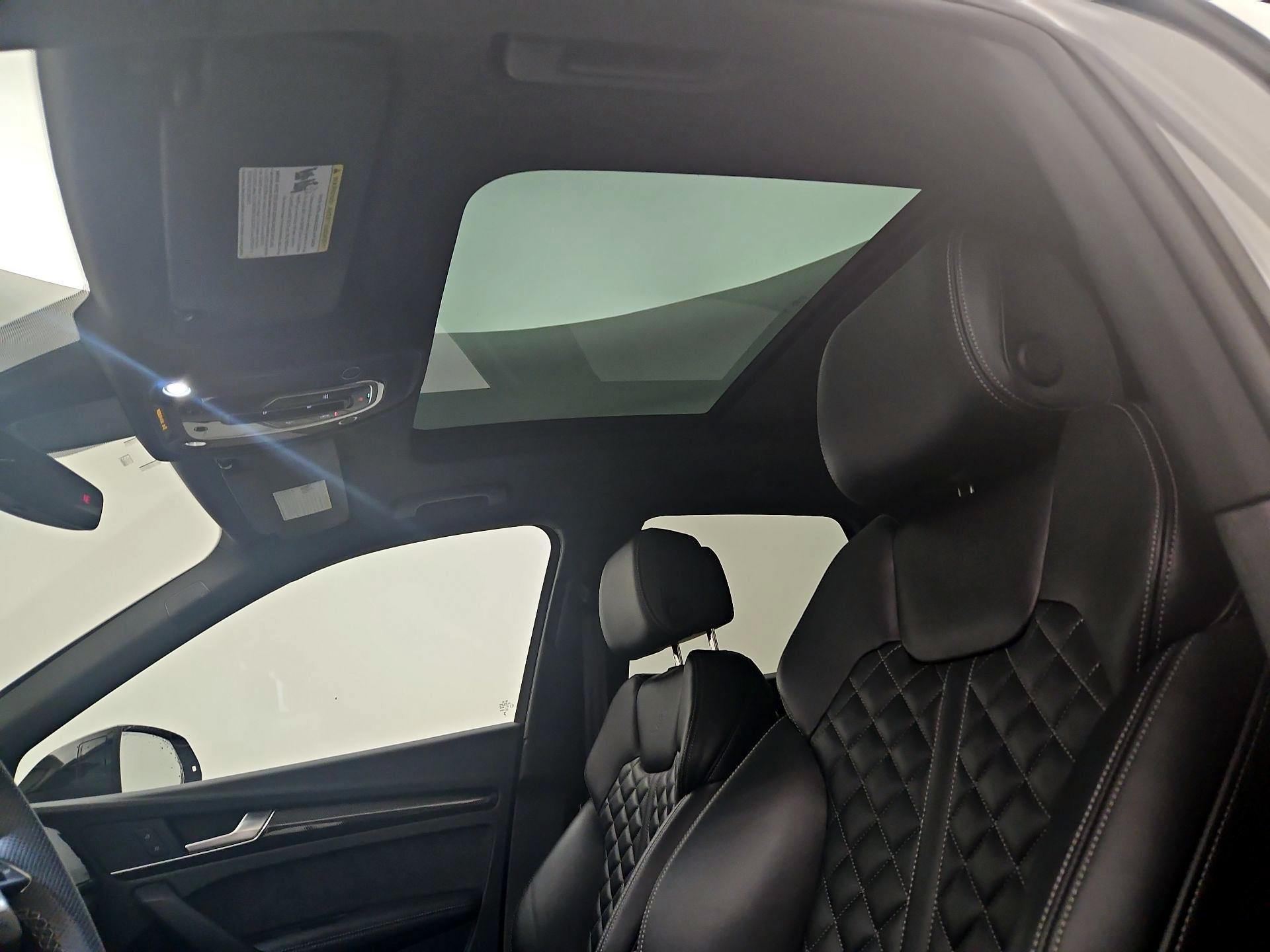 Thumbnail: 2024 Audi SQ5 - 20