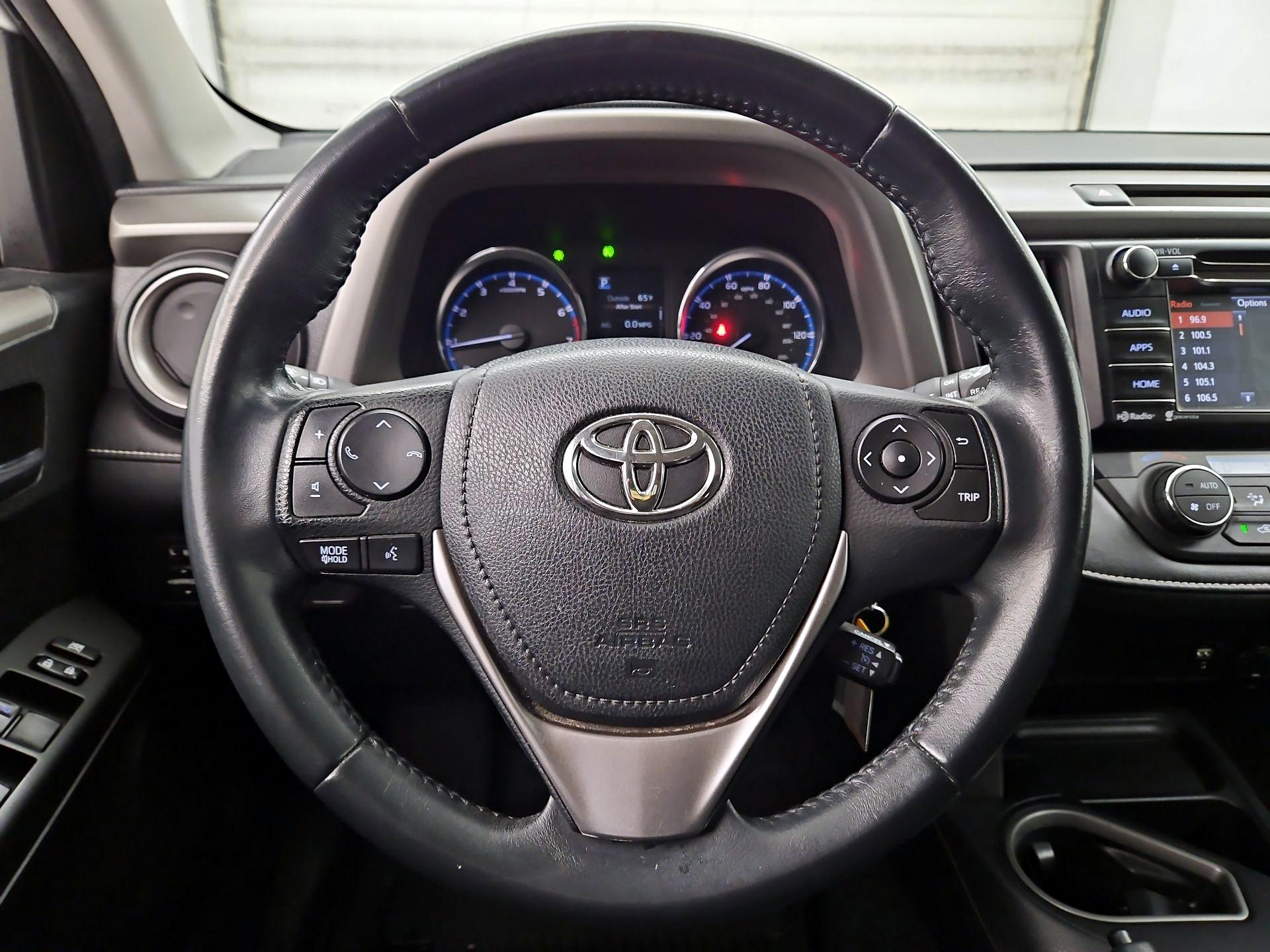 Thumbnail: 2016 Toyota RAV4 - 10