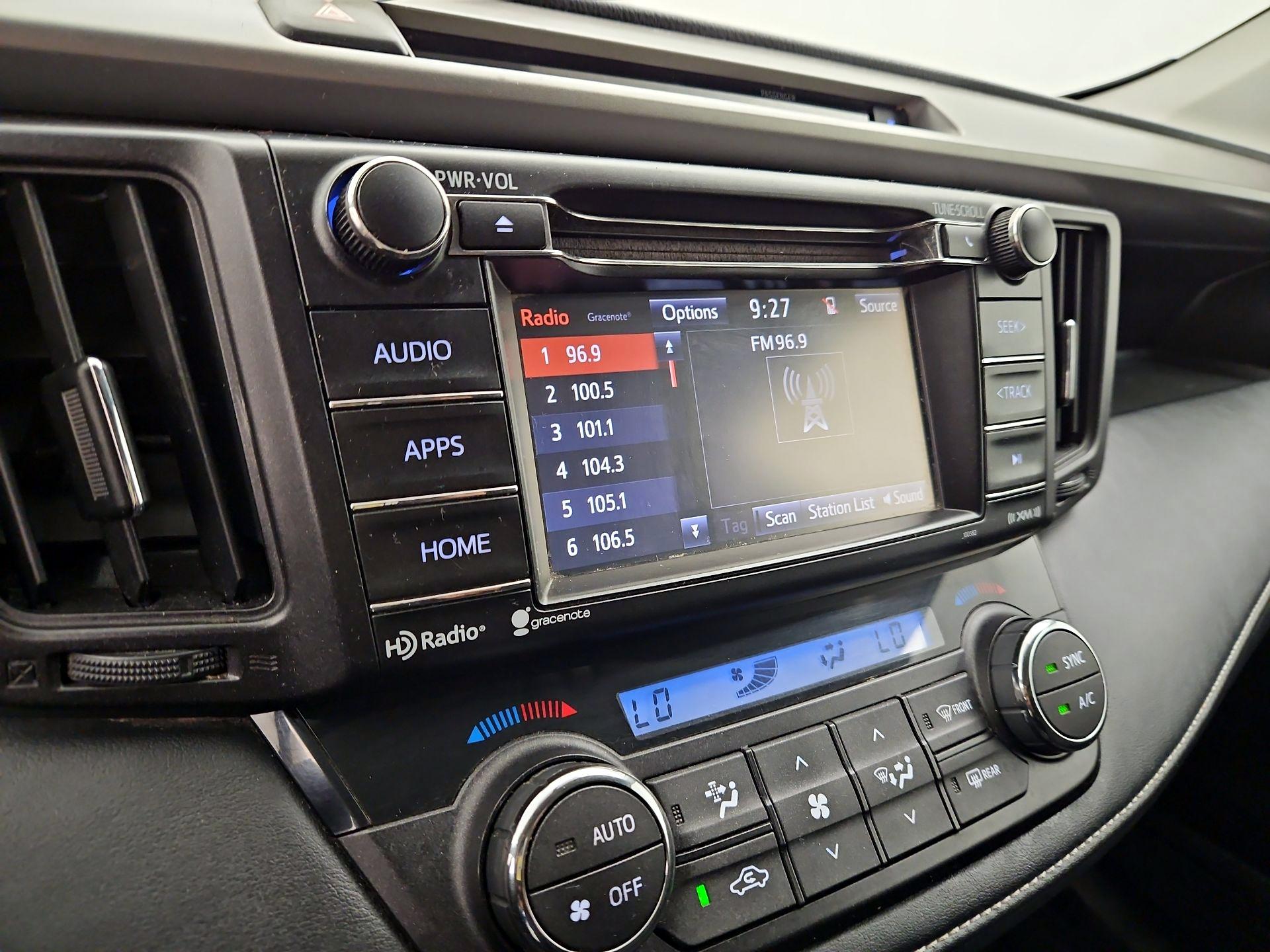 Thumbnail: 2016 Toyota RAV4 - 15