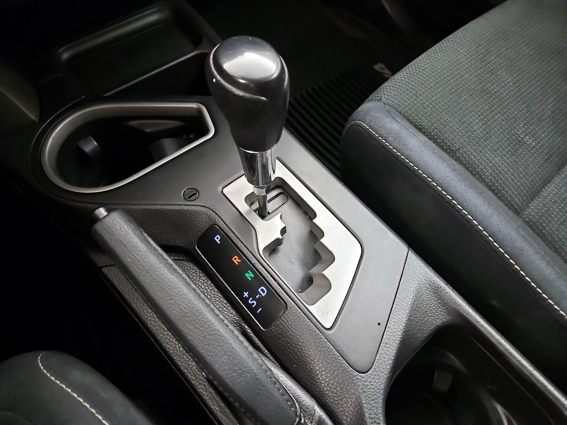 Thumbnail: 2016 Toyota RAV4 - 17