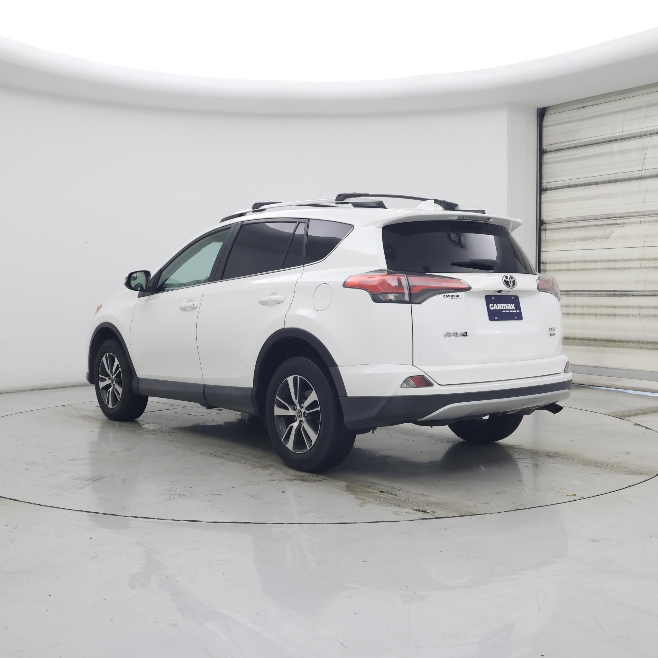 Thumbnail: 2016 Toyota RAV4 - 2