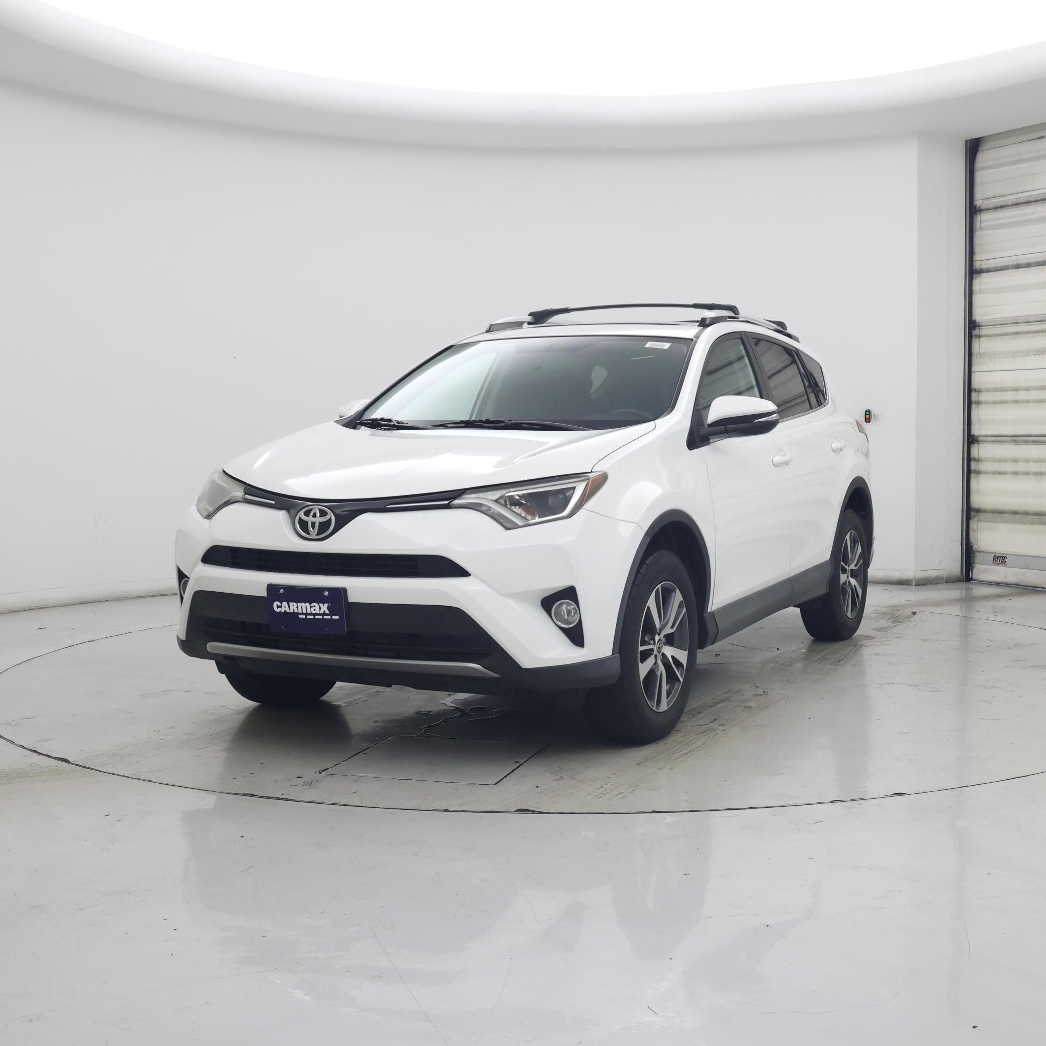 Thumbnail: 2016 Toyota RAV4 - 4
