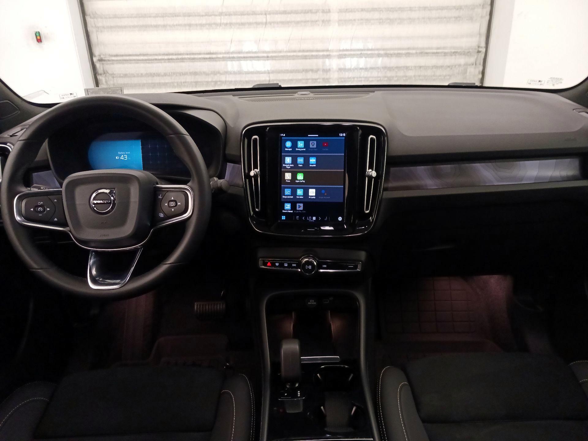 Thumbnail: 2024 Volvo C40 - 9