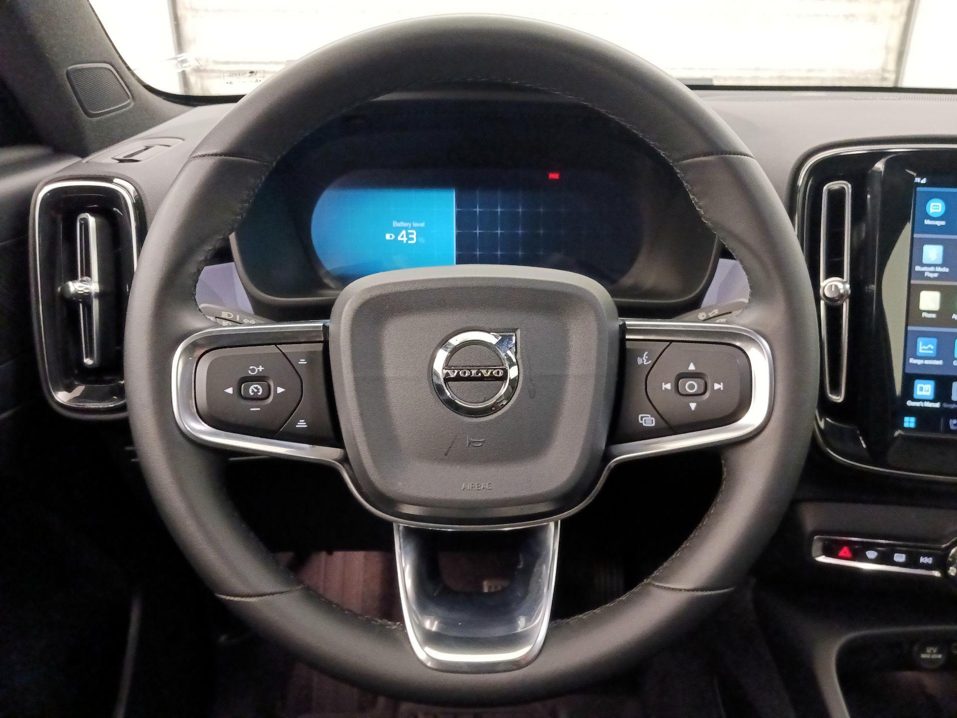 Thumbnail: 2024 Volvo C40 - 10