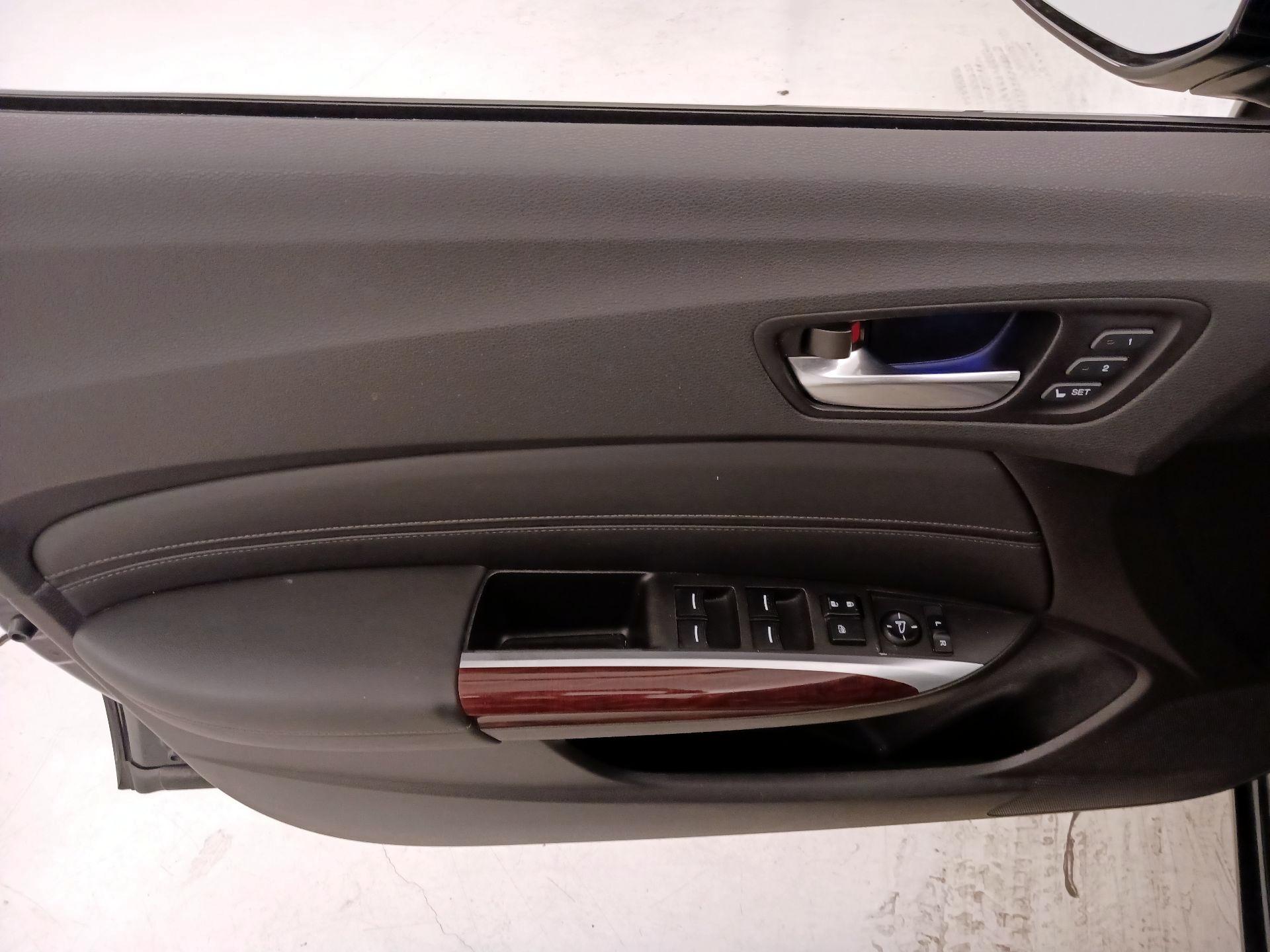 Thumbnail: 2015 Acura TLX - 12