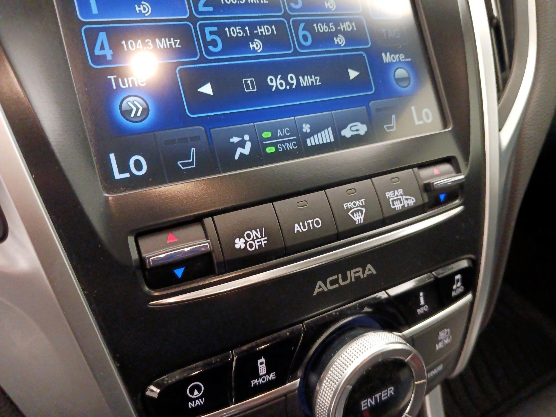 Thumbnail: 2015 Acura TLX - 17