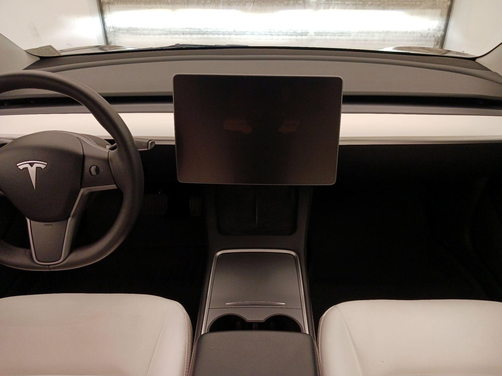 Thumbnail: 2023 Tesla Model 3 - 9