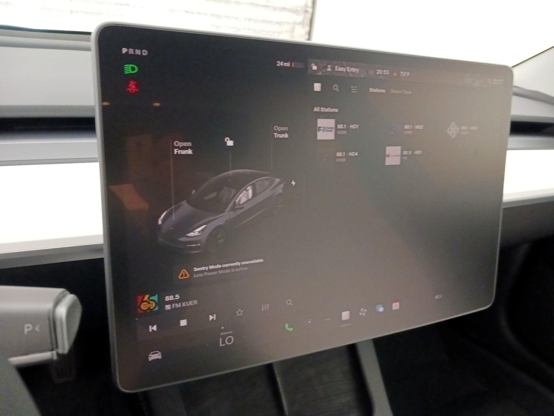 Thumbnail: 2023 Tesla Model 3 - 15