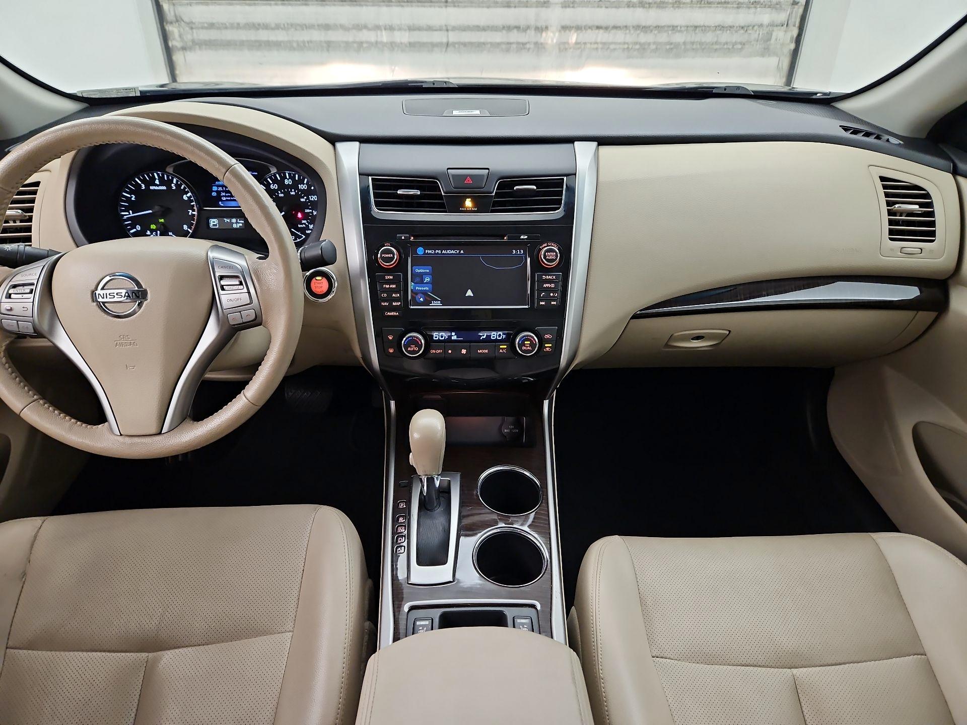 Thumbnail: 2015 Nissan Altima - 9