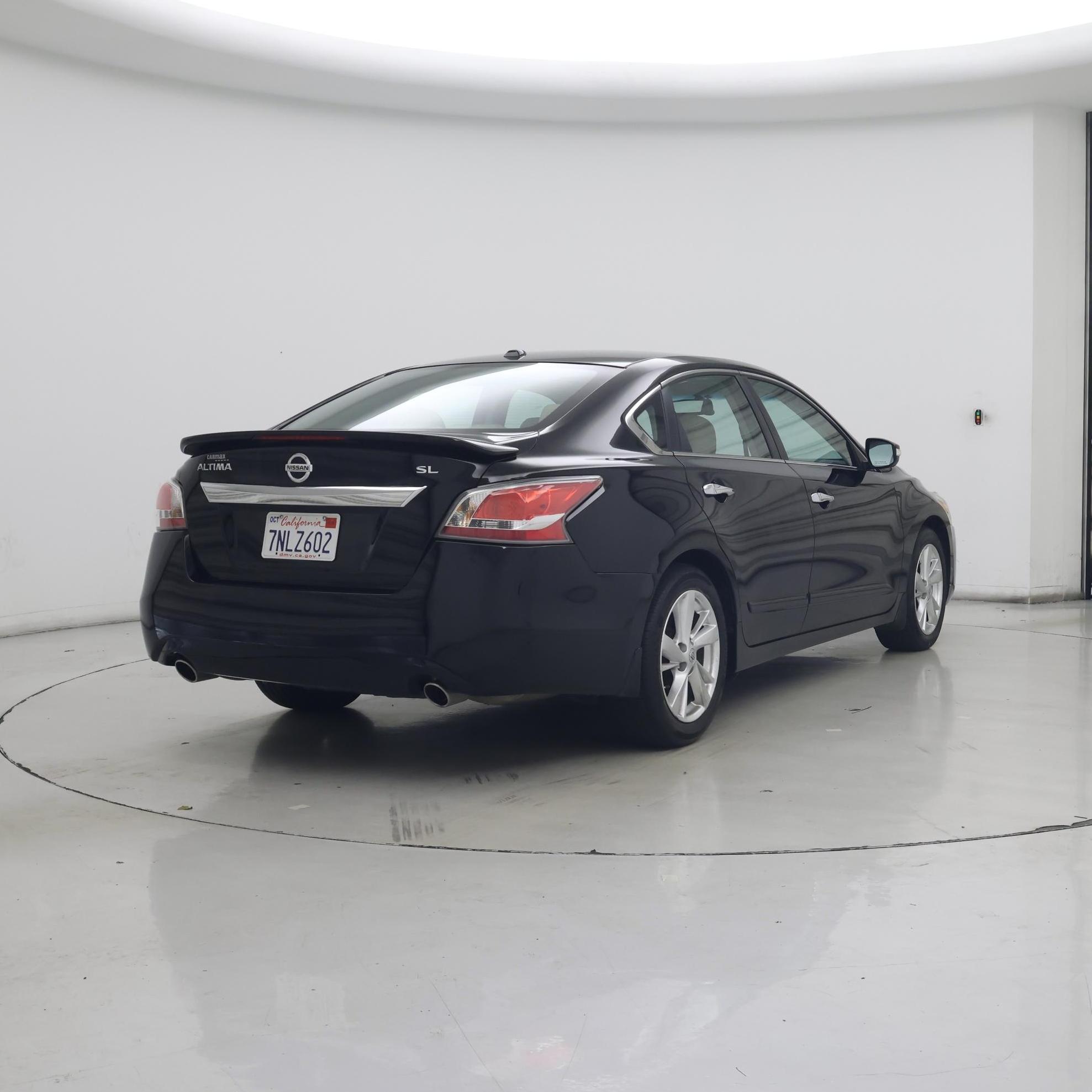 Thumbnail: 2015 Nissan Altima - 8