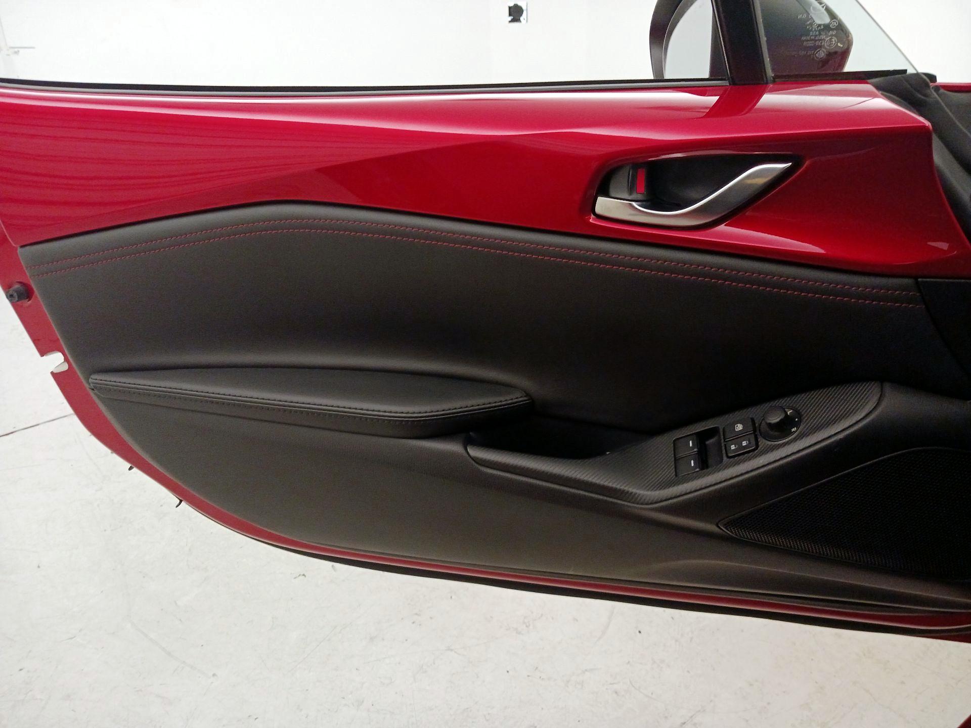 Thumbnail: 2016 Mazda MX-5 Miata - 12