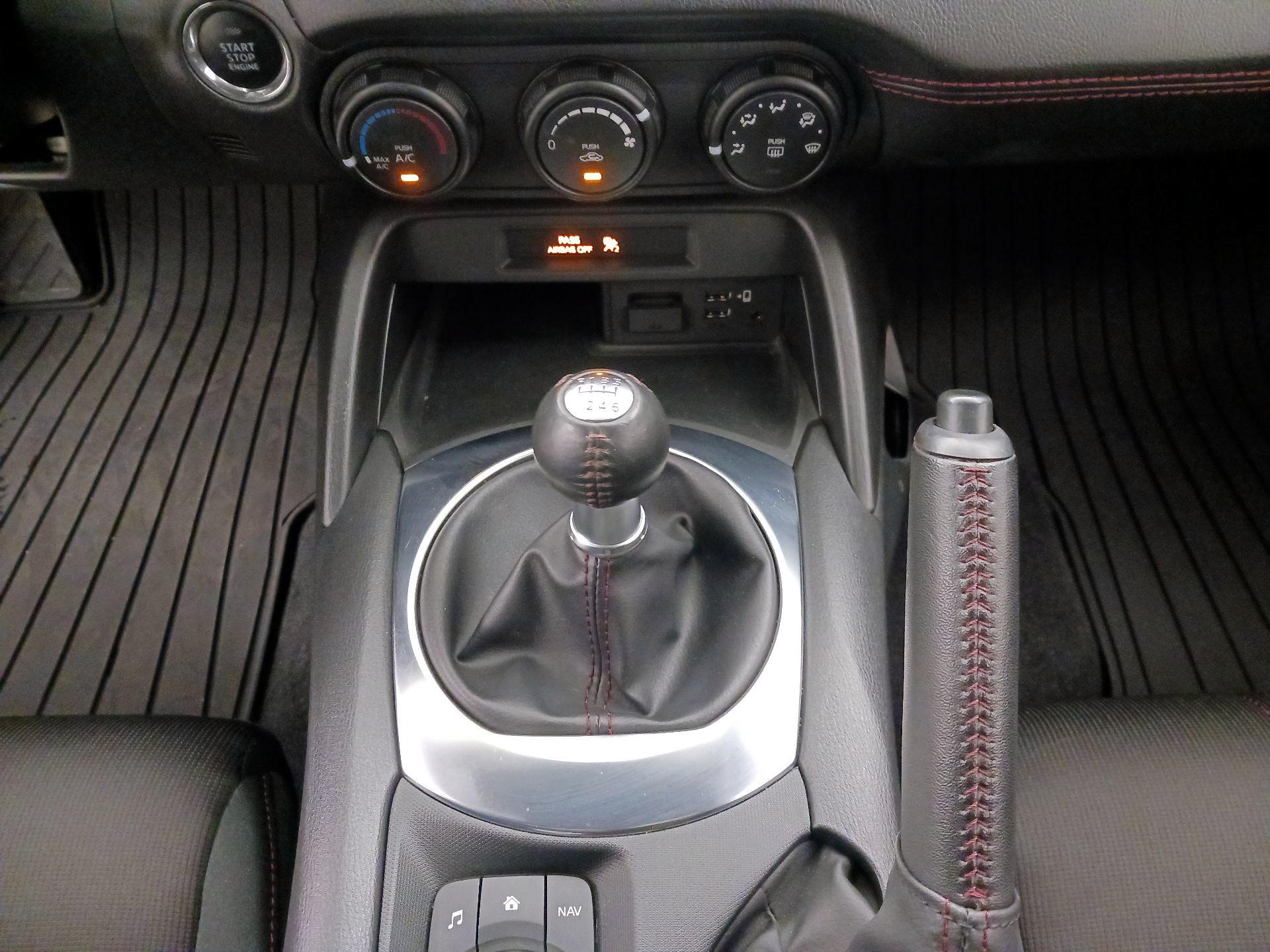 Thumbnail: 2016 Mazda MX-5 Miata - 17