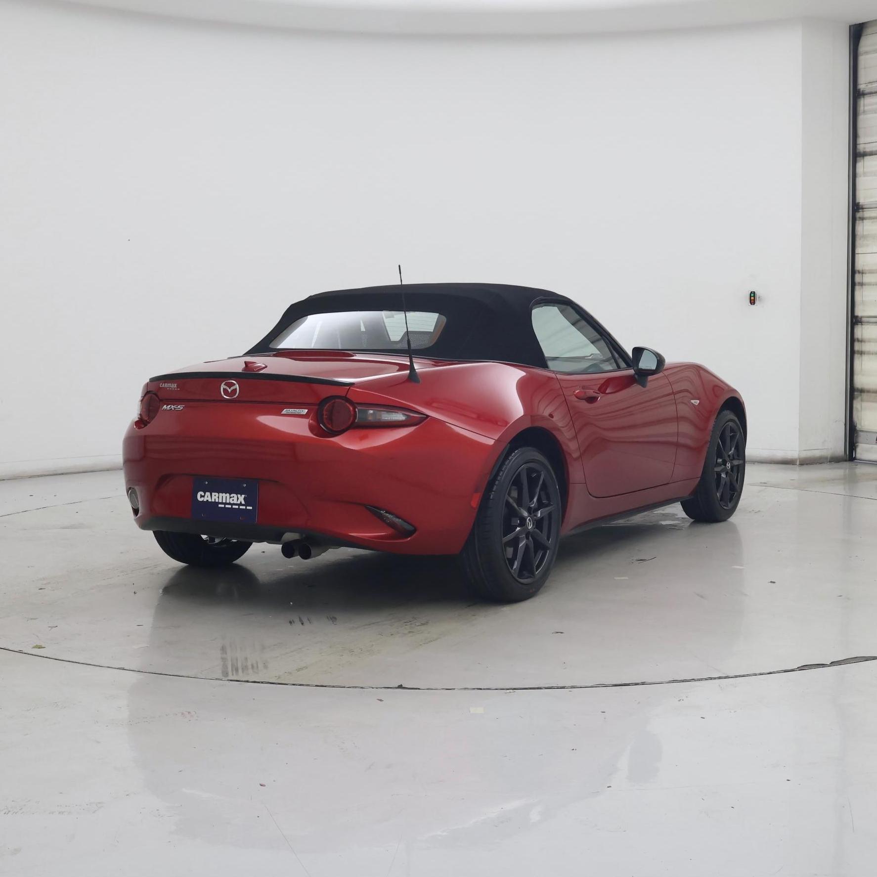 Thumbnail: 2016 Mazda MX-5 Miata - 8