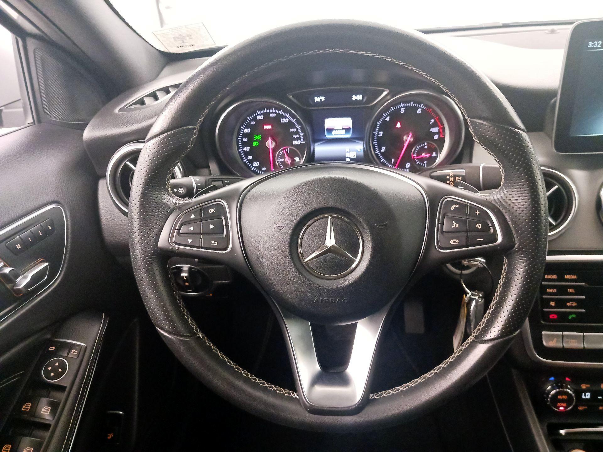 Thumbnail: 2018 Mercedes-Benz GLA - 10