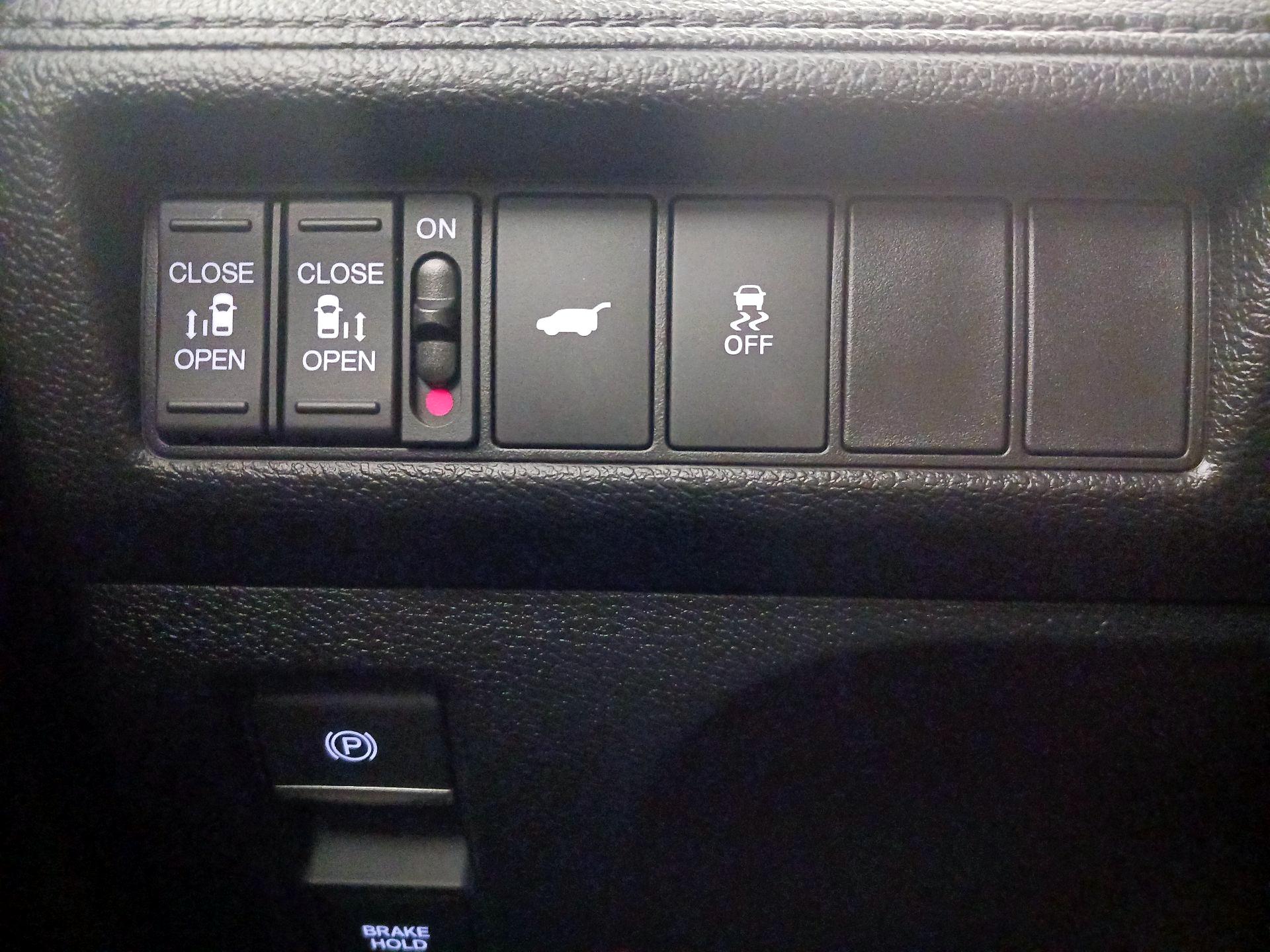 Thumbnail: 2025 Honda Odyssey - 13