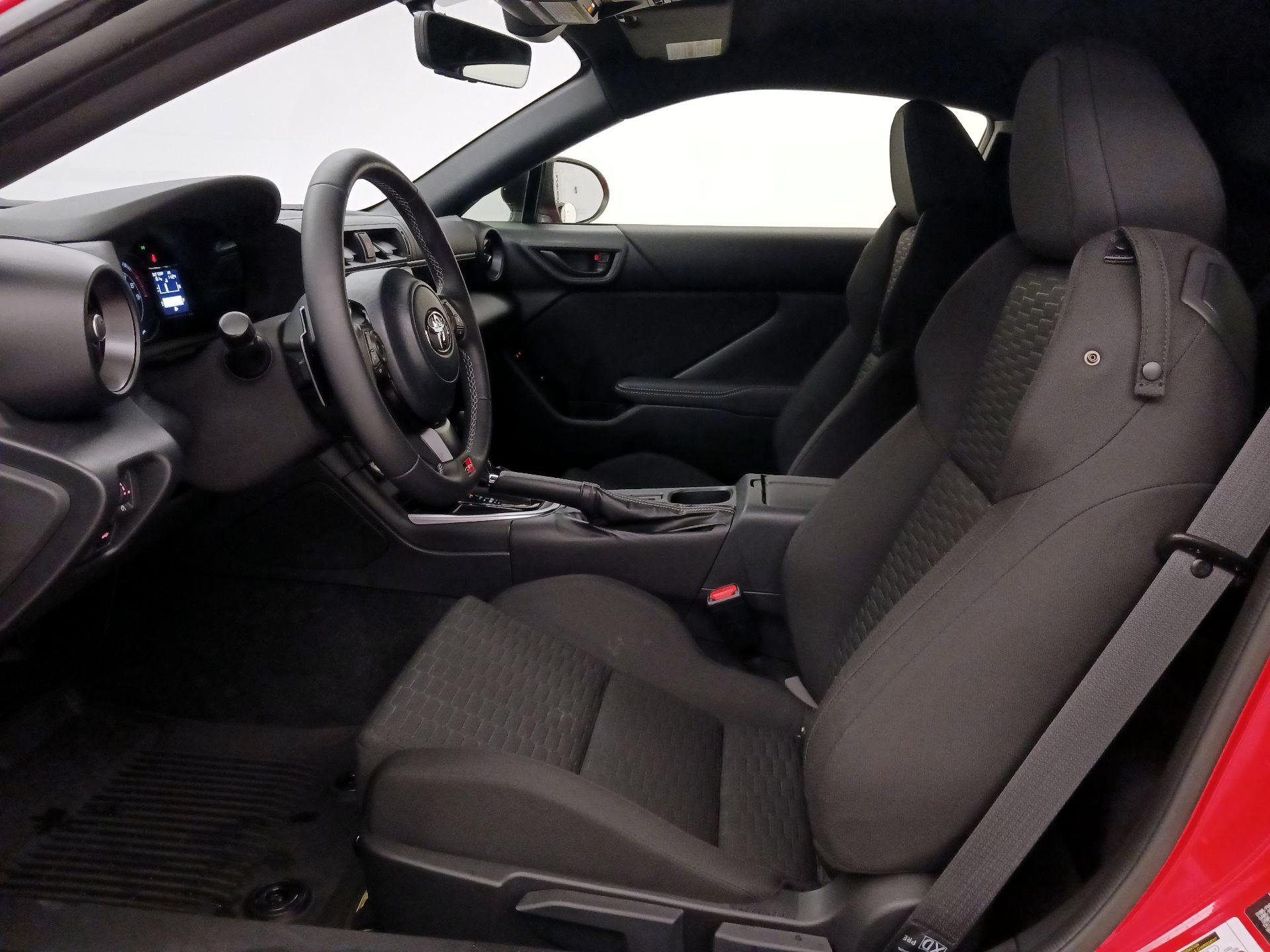 Thumbnail: 2025 Toyota GR86 - 11