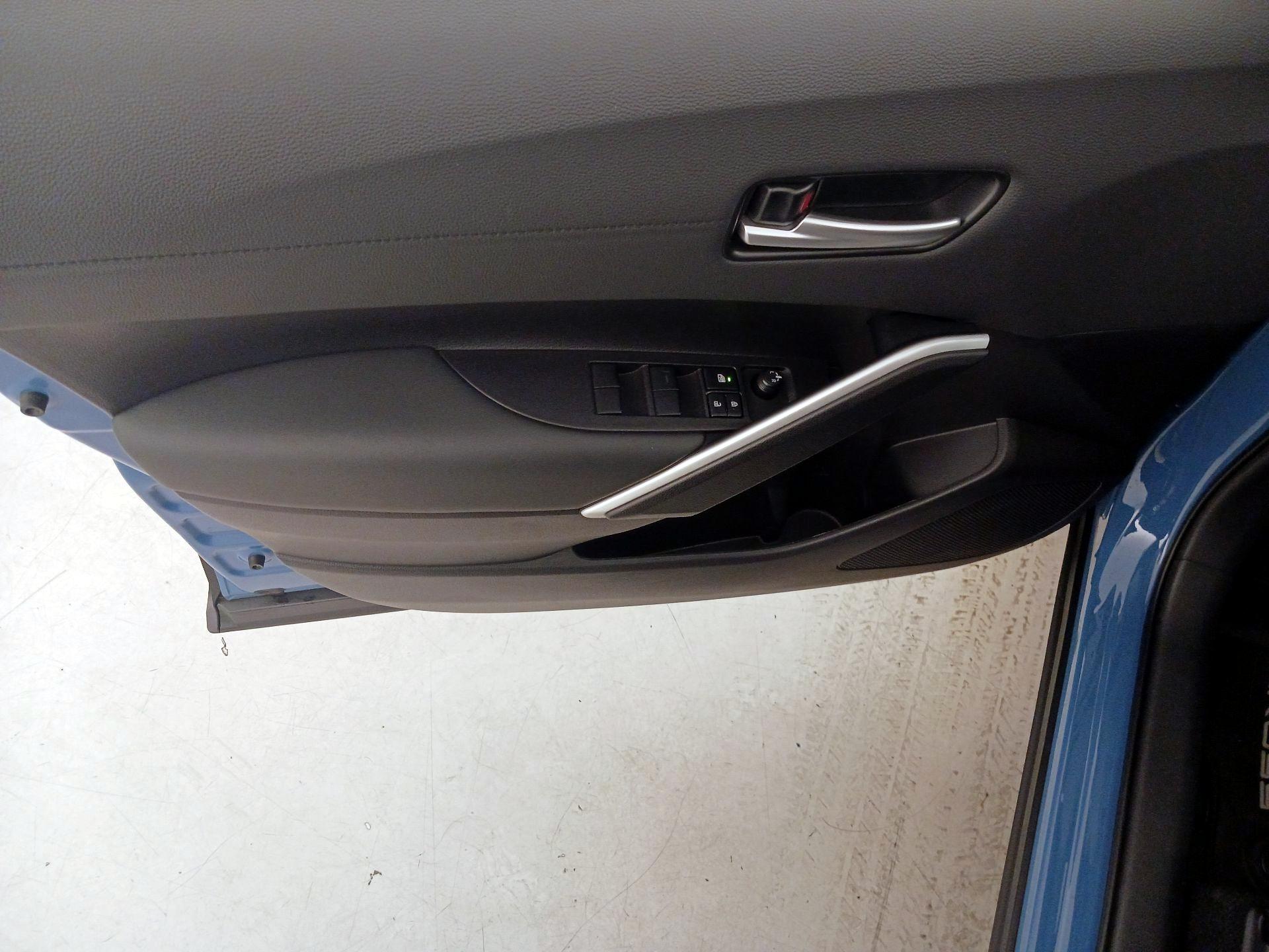 Thumbnail: 2026 Toyota Corolla Cross - 12