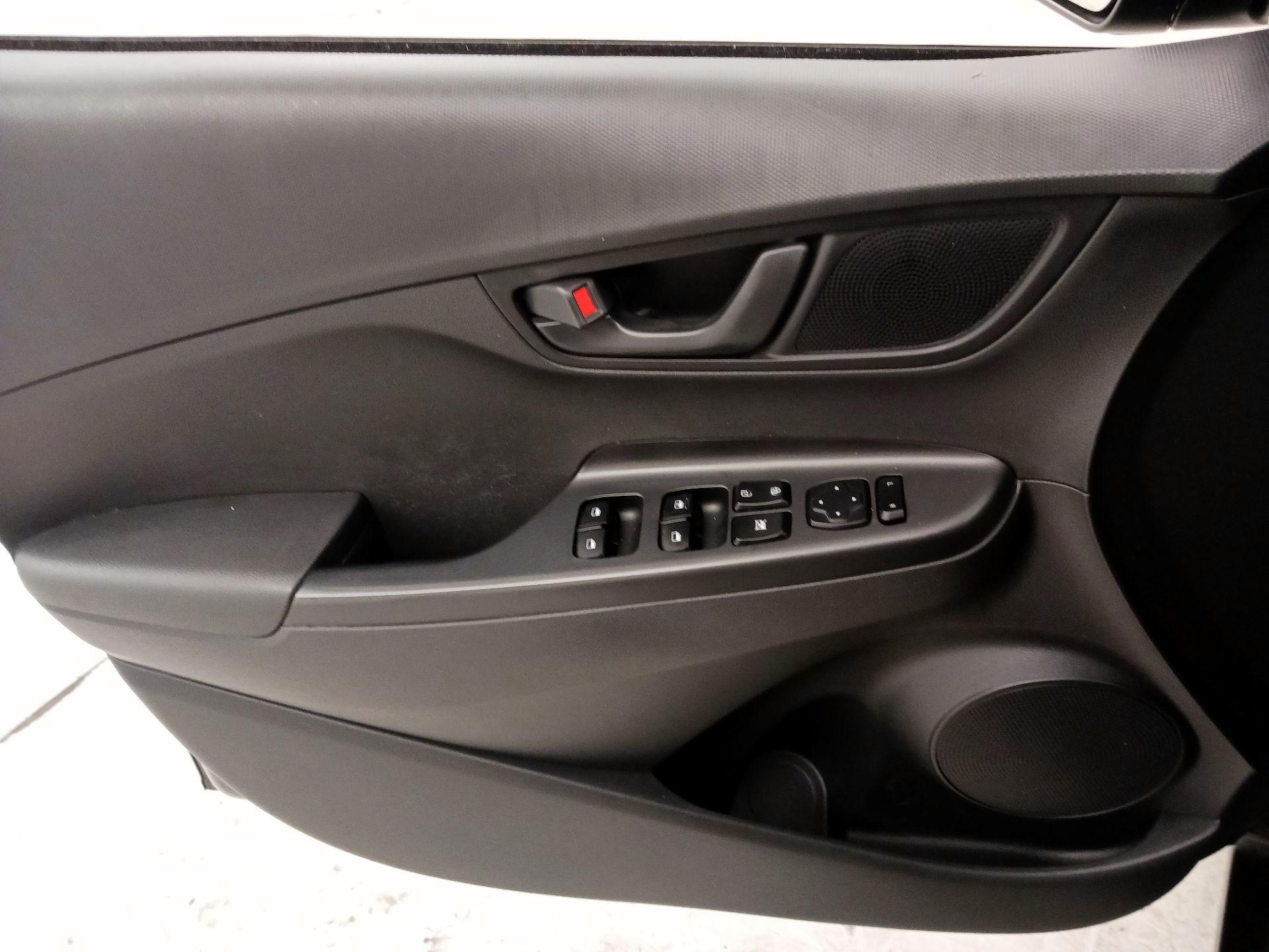 Thumbnail: 2019 Hyundai Kona - 12