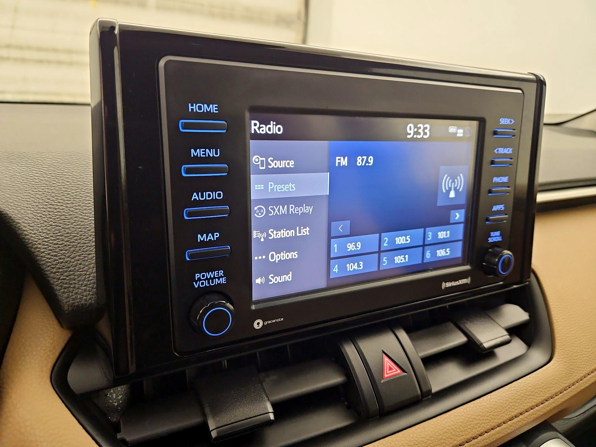 Thumbnail: 2022 Toyota RAV4 - 15