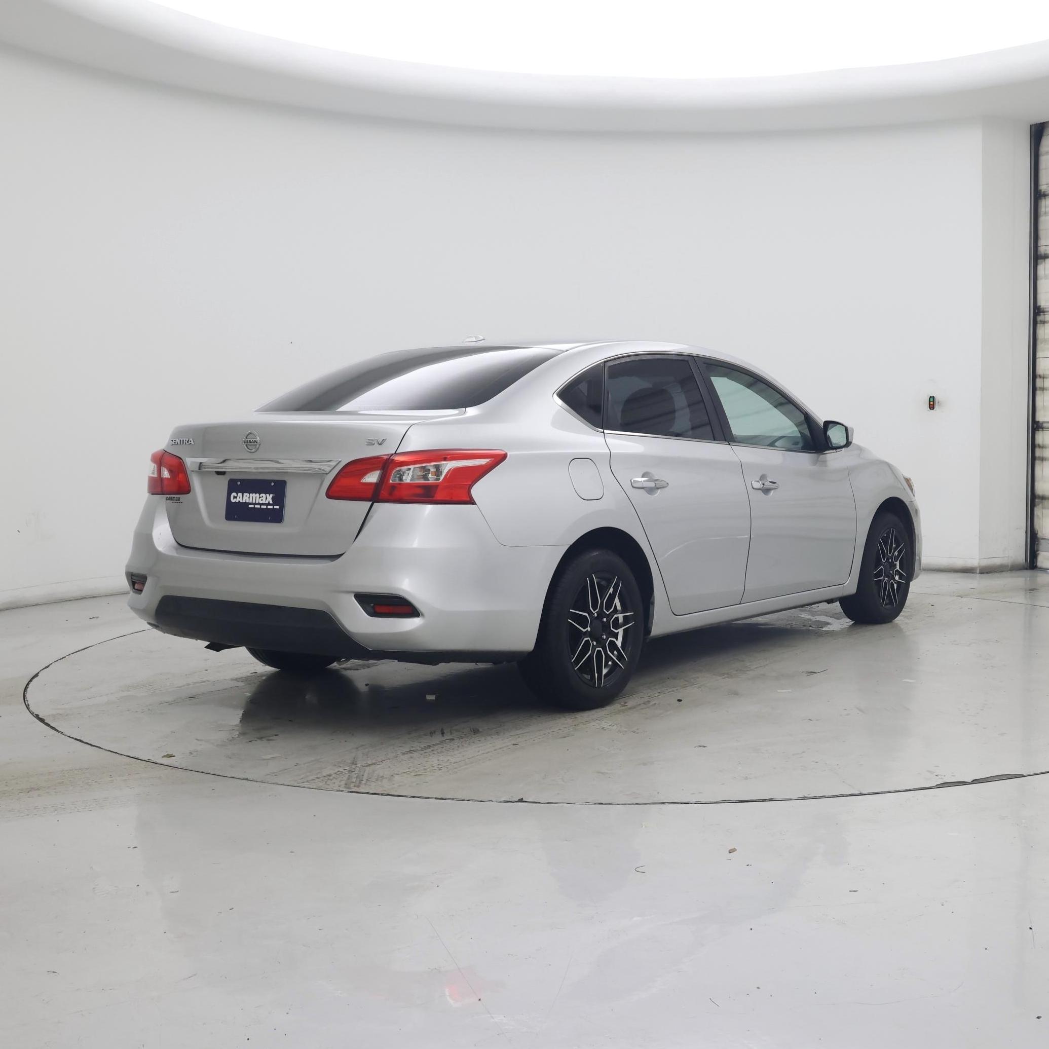 Thumbnail: 2019 Nissan Sentra - 8