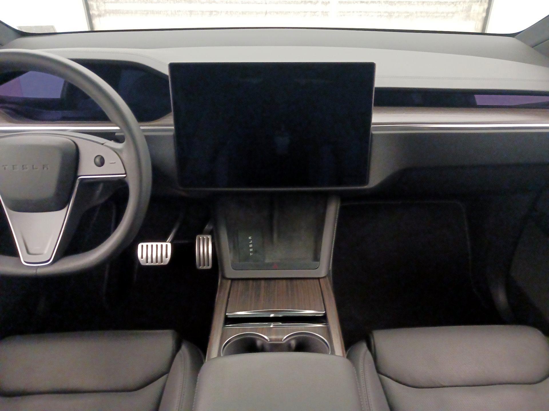 Thumbnail: 2023 Tesla Model X - 9