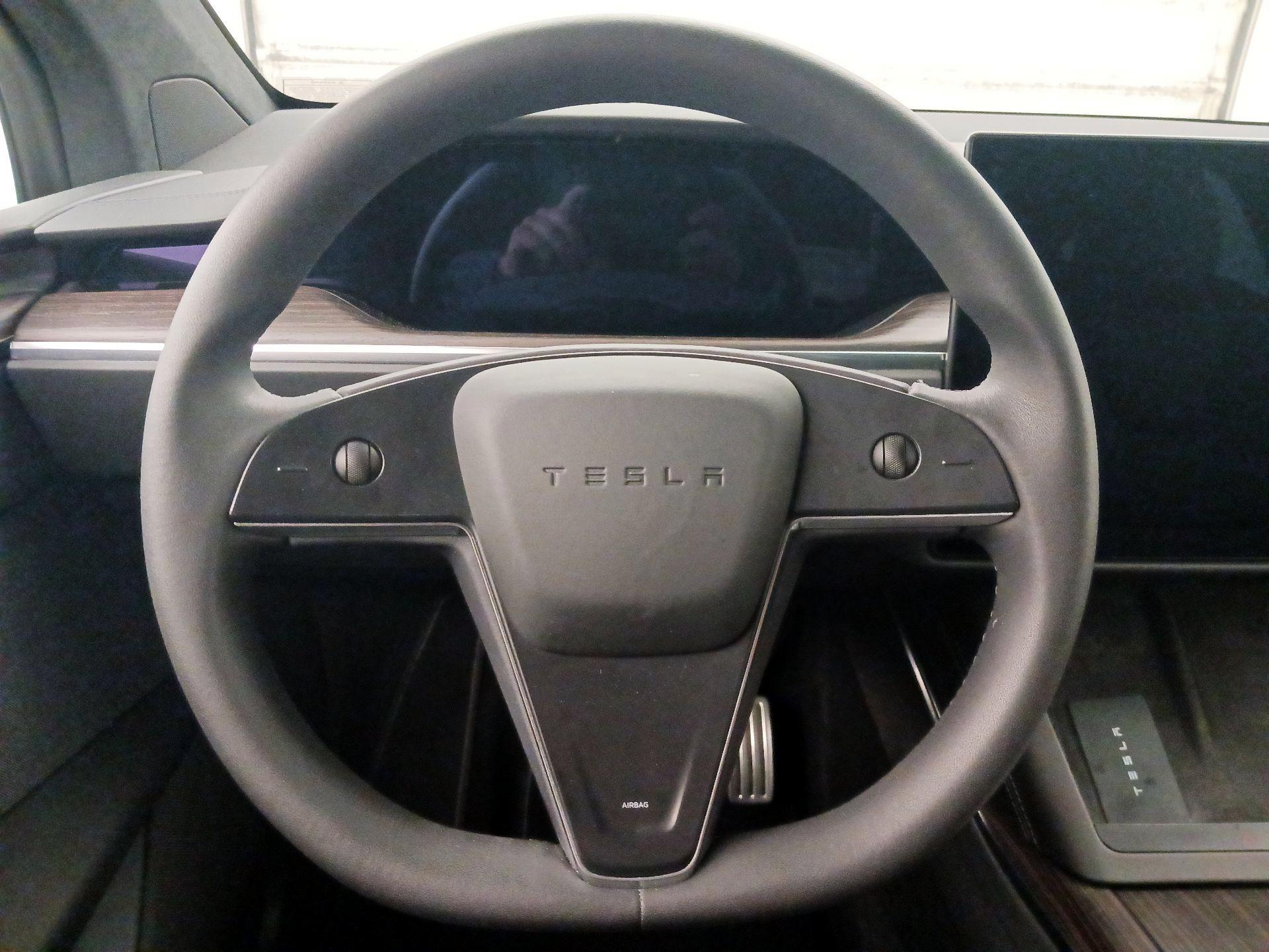 Thumbnail: 2023 Tesla Model X - 10