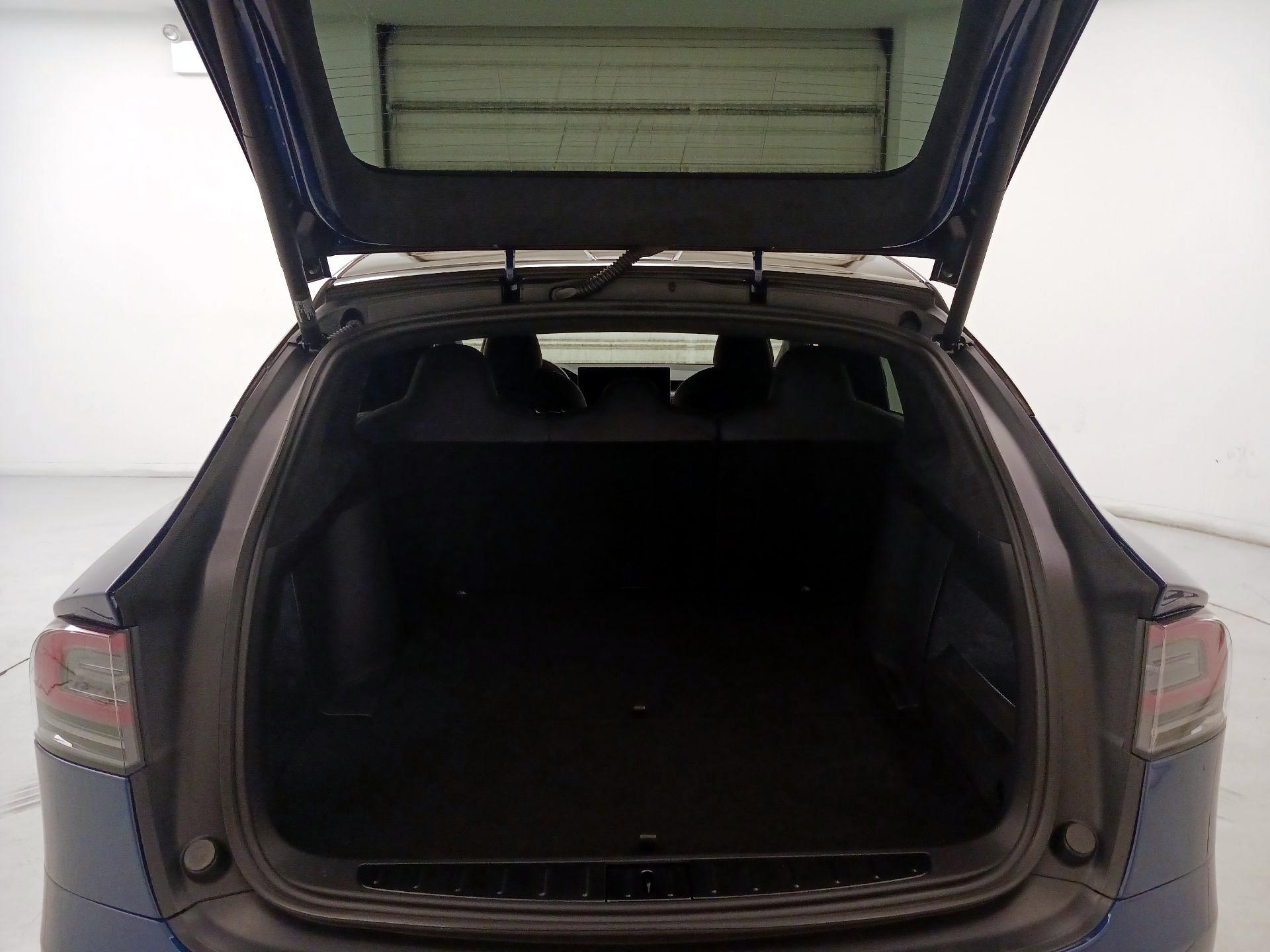 Thumbnail: 2023 Tesla Model X - 19