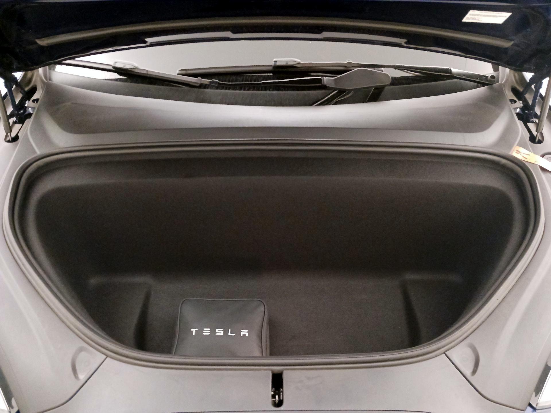 Thumbnail: 2023 Tesla Model X - 20