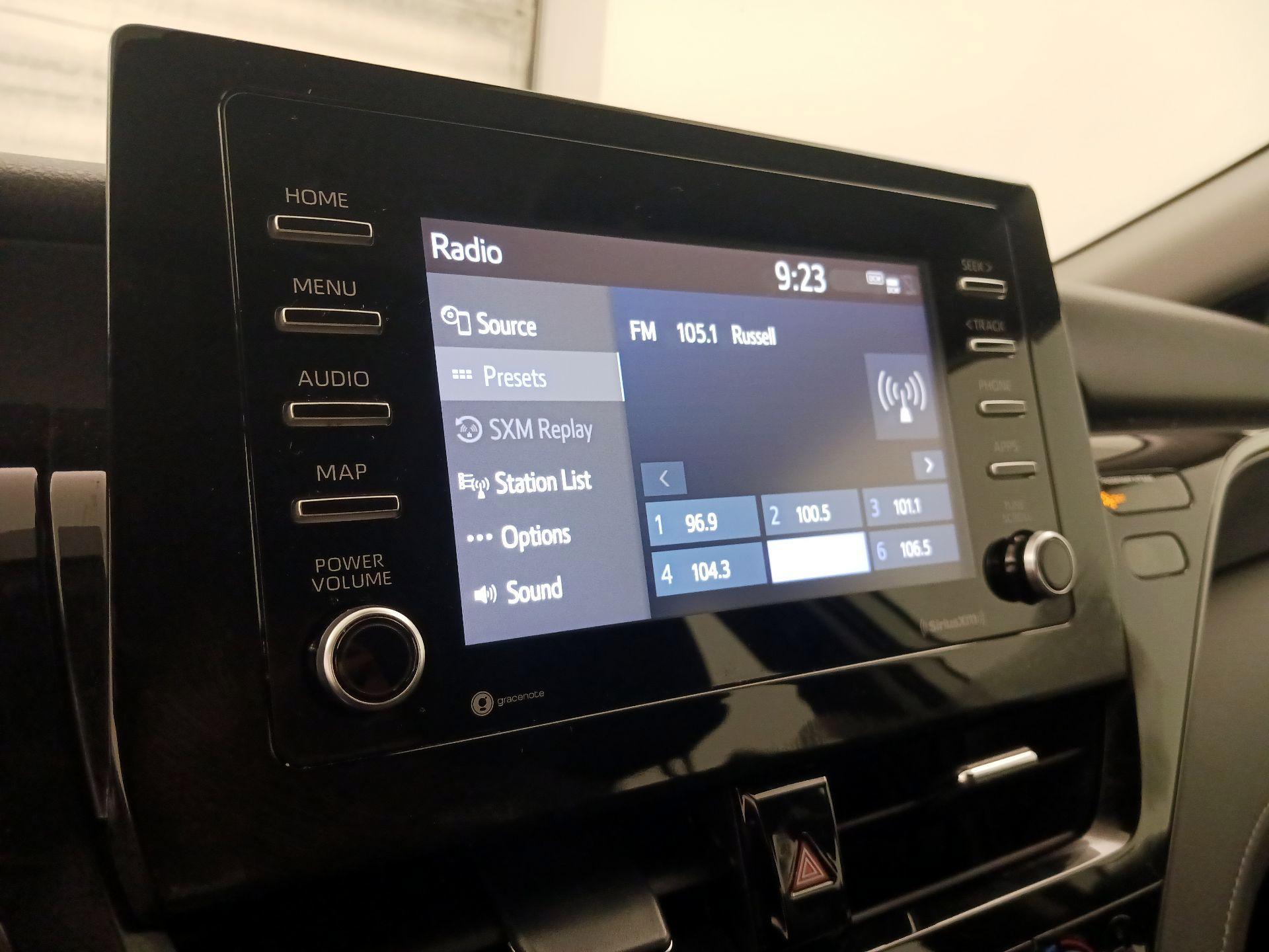 Thumbnail: 2022 Toyota Camry - 15