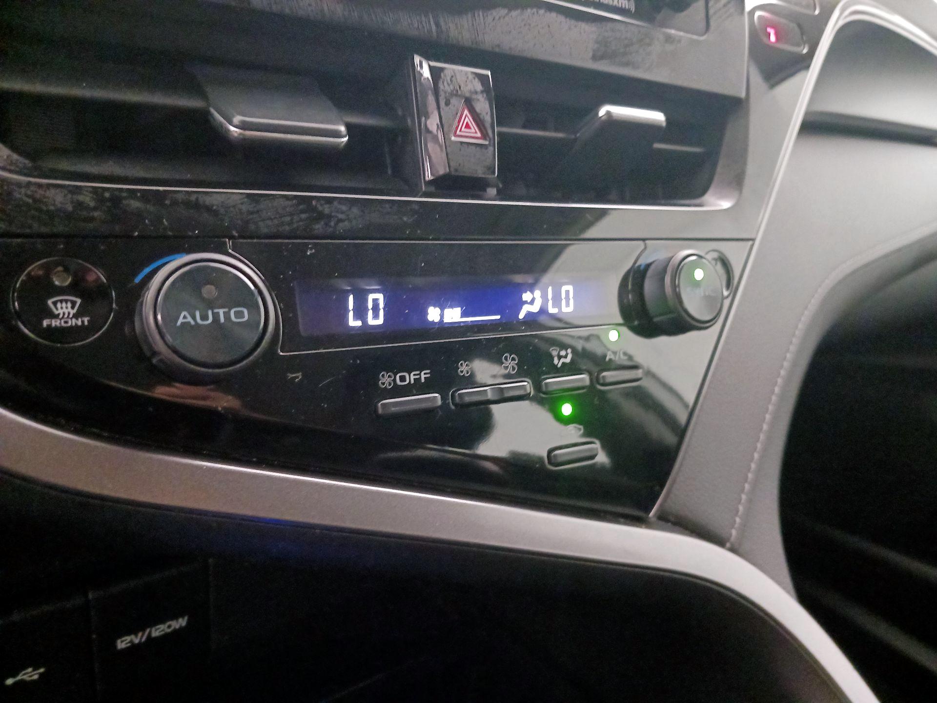 Thumbnail: 2022 Toyota Camry - 16