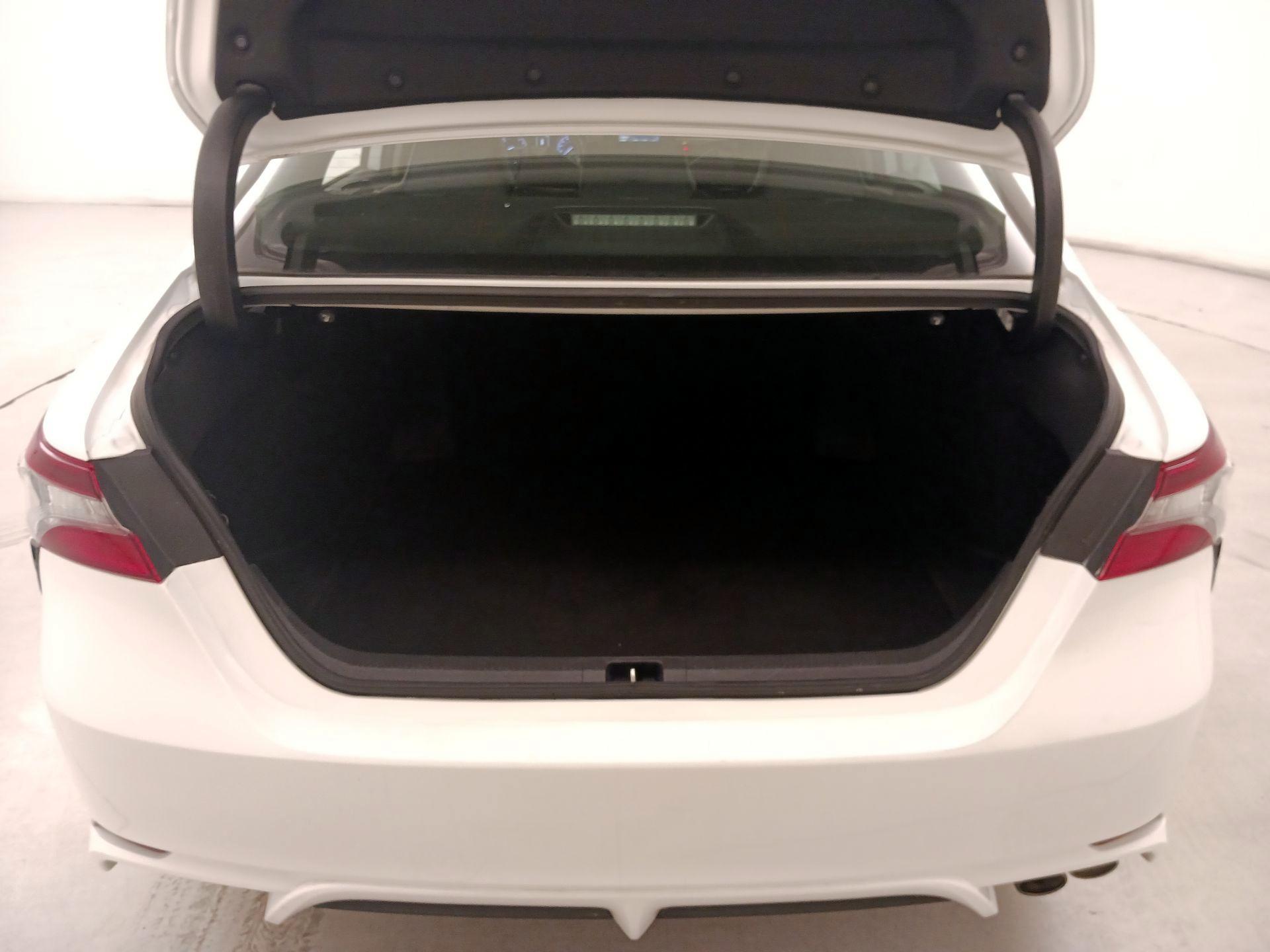 Thumbnail: 2022 Toyota Camry - 20