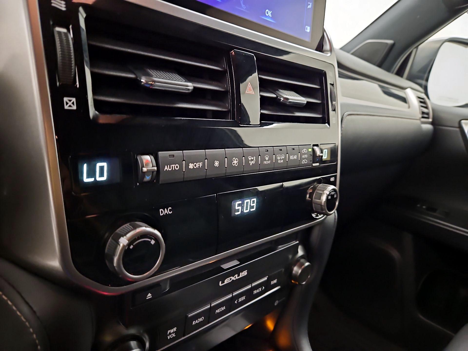 Thumbnail: 2023 Lexus GX - 17