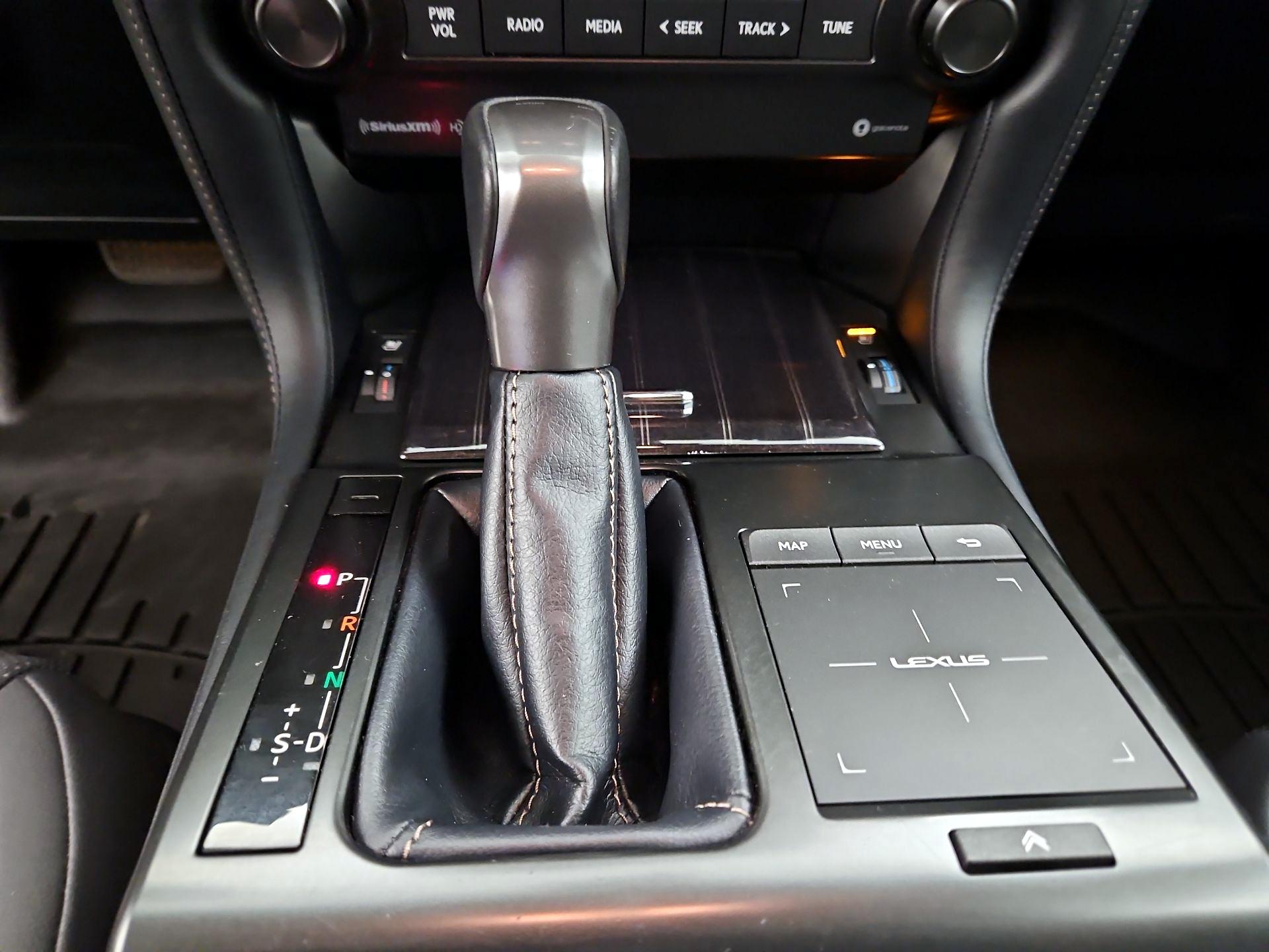 Thumbnail: 2023 Lexus GX - 18