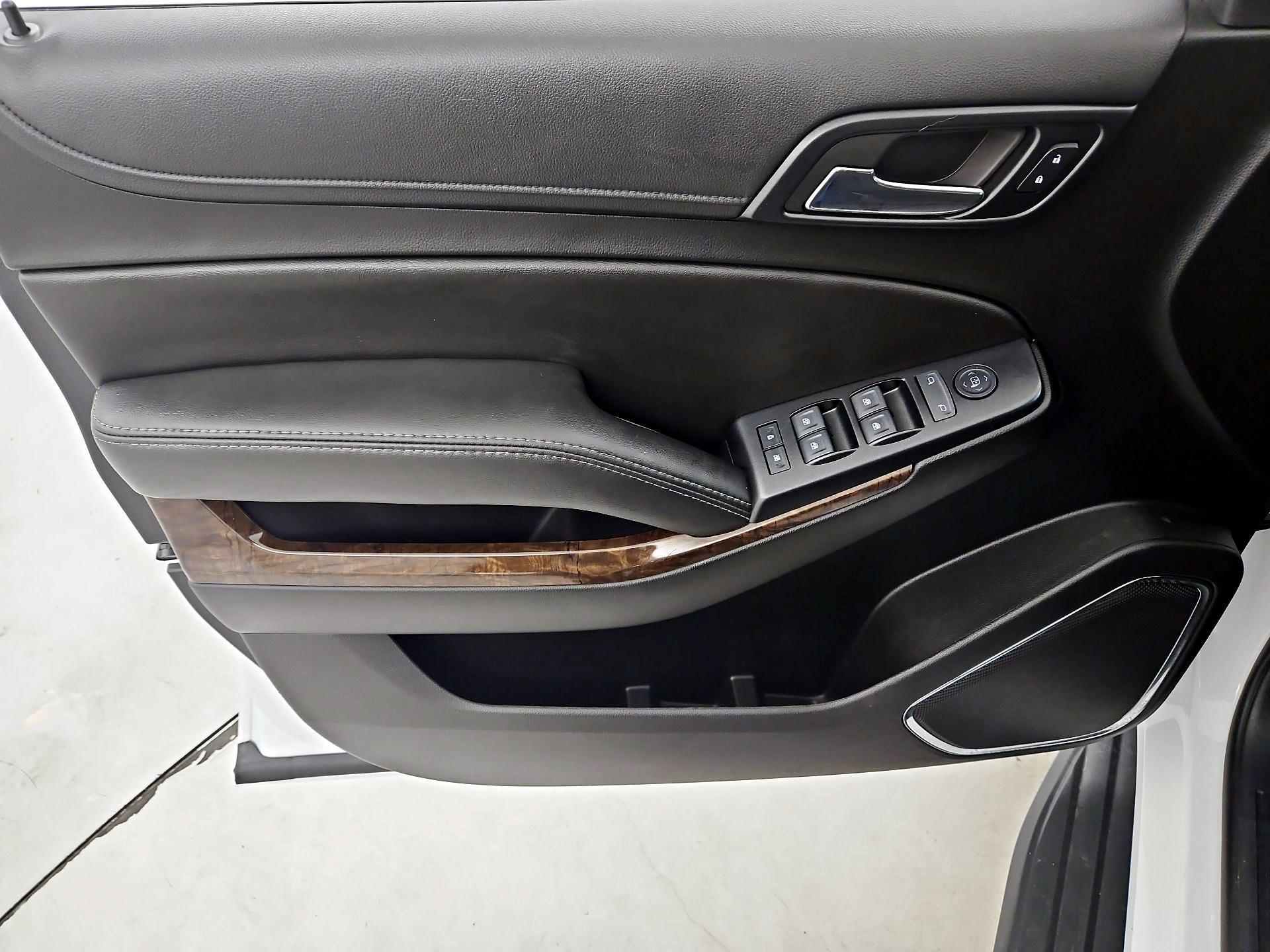 Thumbnail: 2018 Chevrolet Tahoe - 12