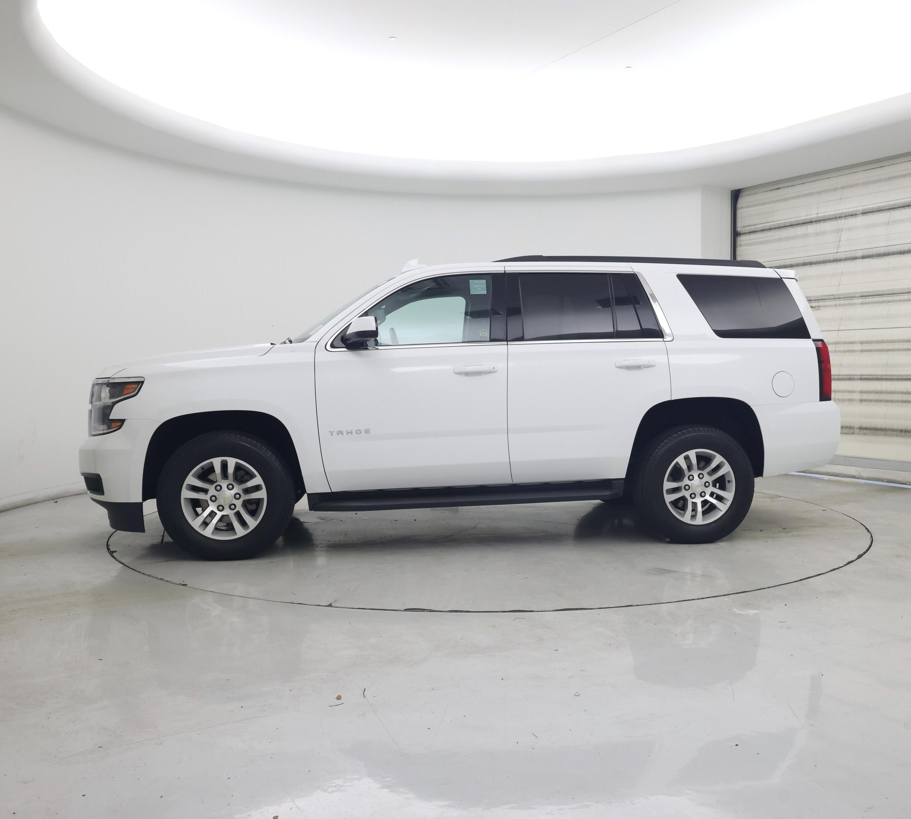 Thumbnail: 2018 Chevrolet Tahoe - 3