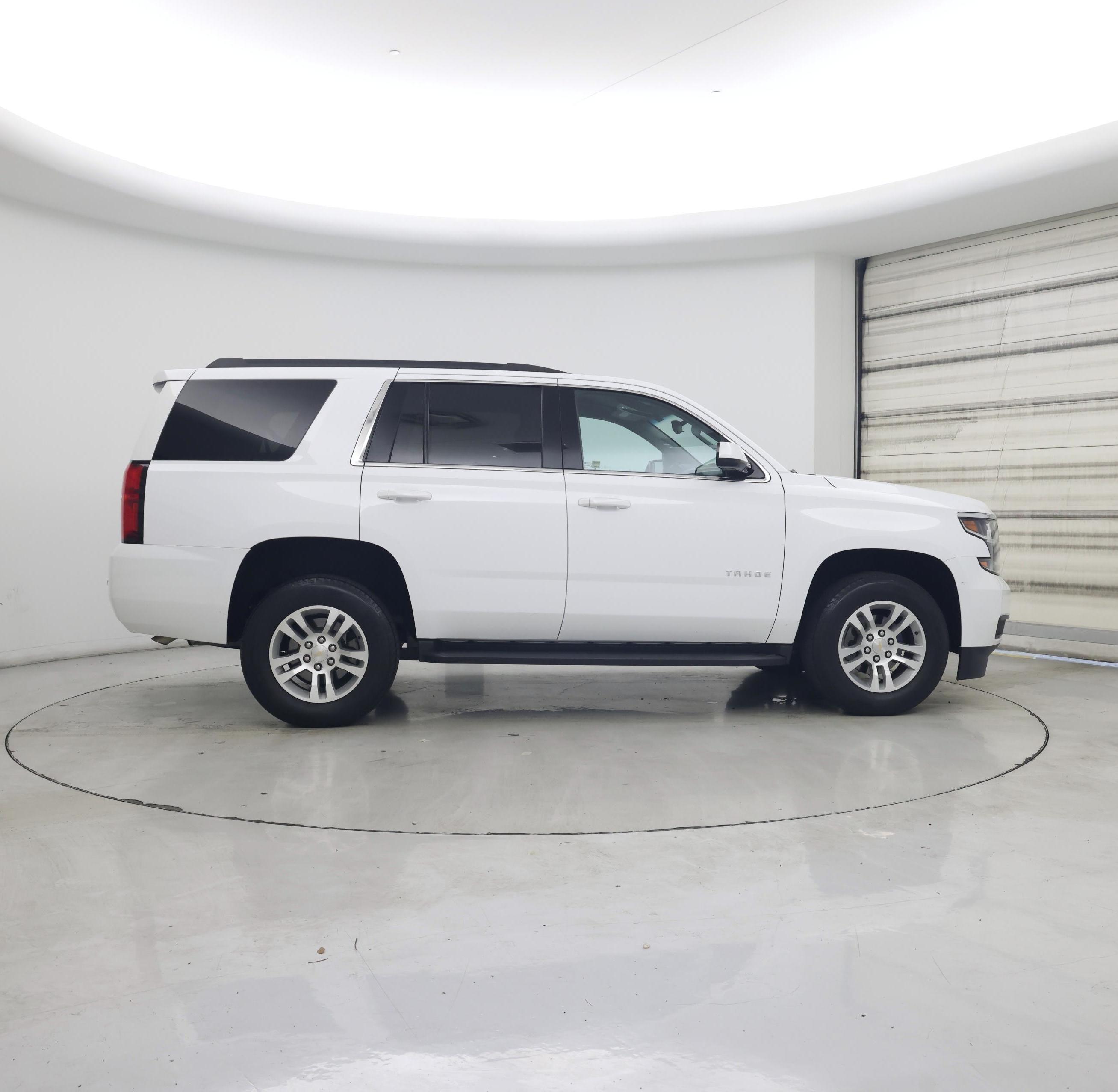 Thumbnail: 2018 Chevrolet Tahoe - 7