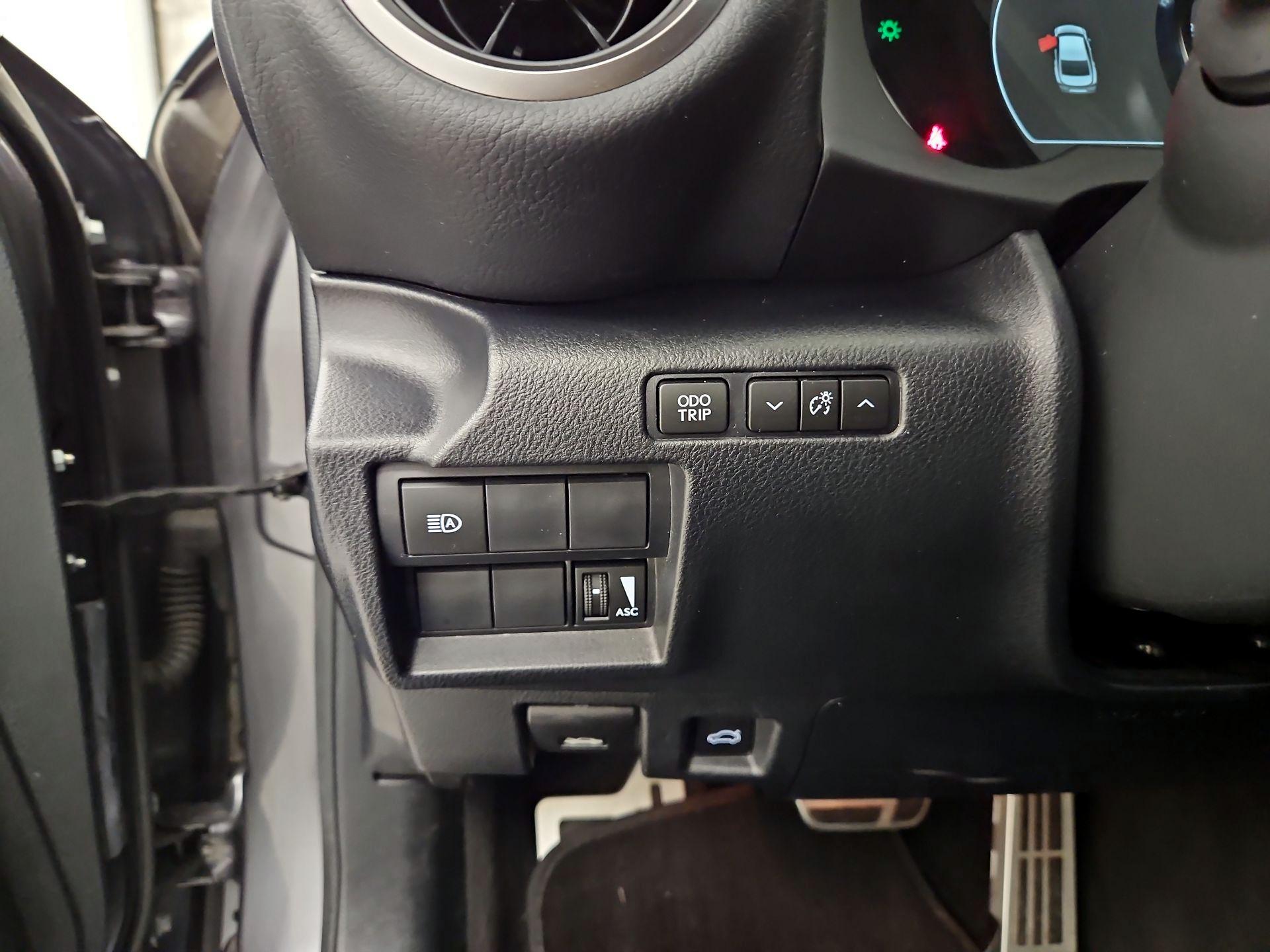 Thumbnail: 2022 Lexus IS - 13