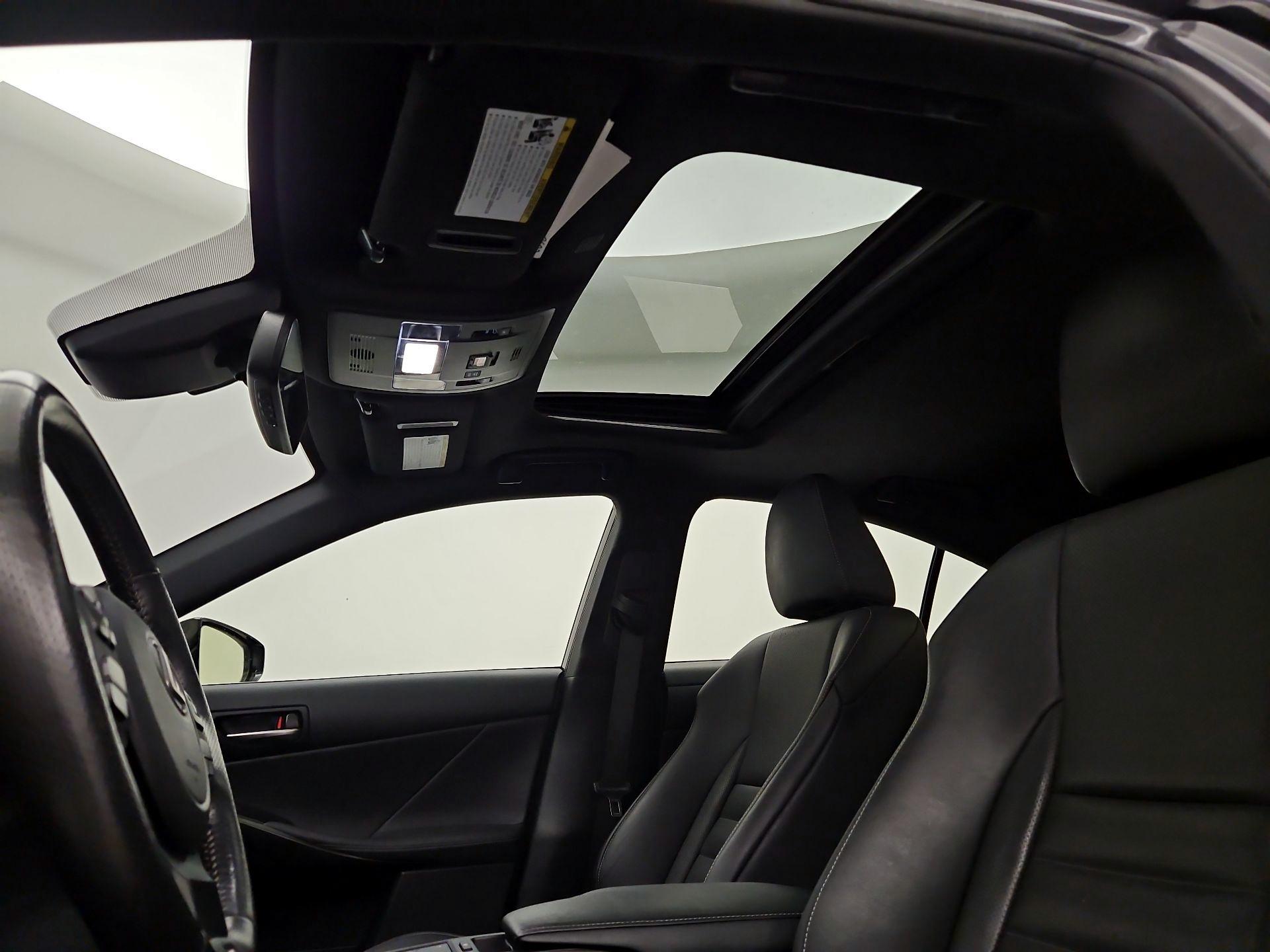 Thumbnail: 2022 Lexus IS - 19