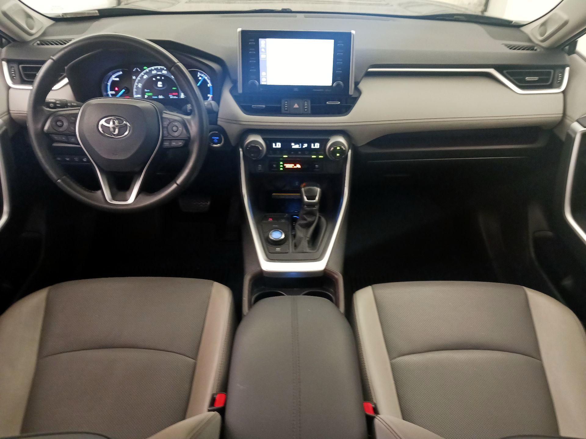 Thumbnail: 2021 Toyota RAV4 - 9