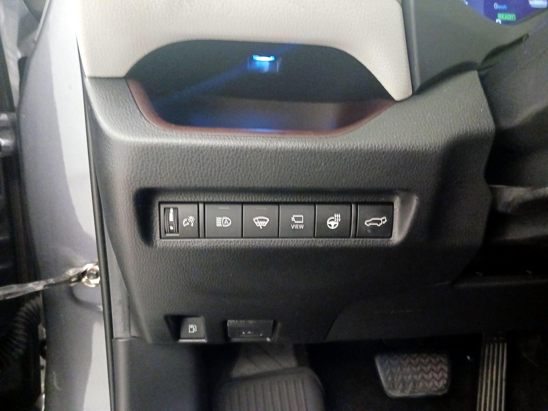 Thumbnail: 2021 Toyota RAV4 - 13