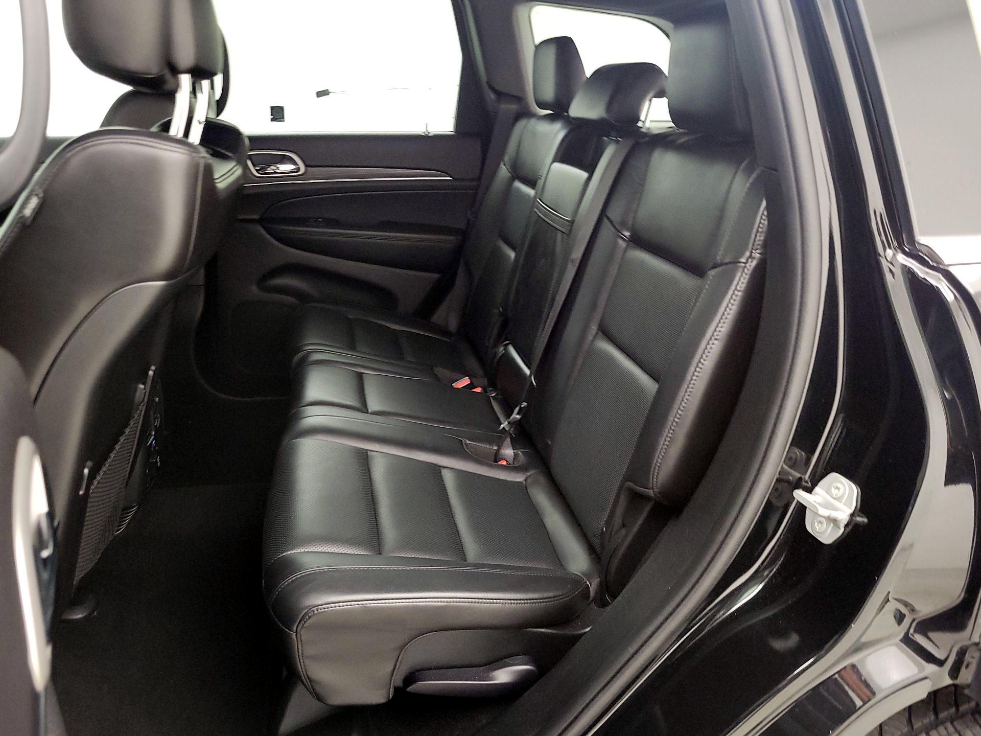 Thumbnail: 2020 Jeep Grand Cherokee - 19