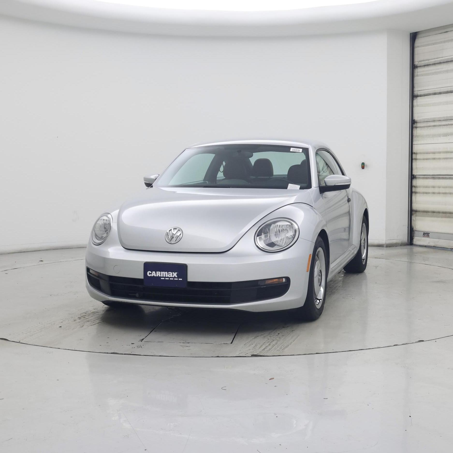 Thumbnail: 2015 Volkswagen Beetle - 4
