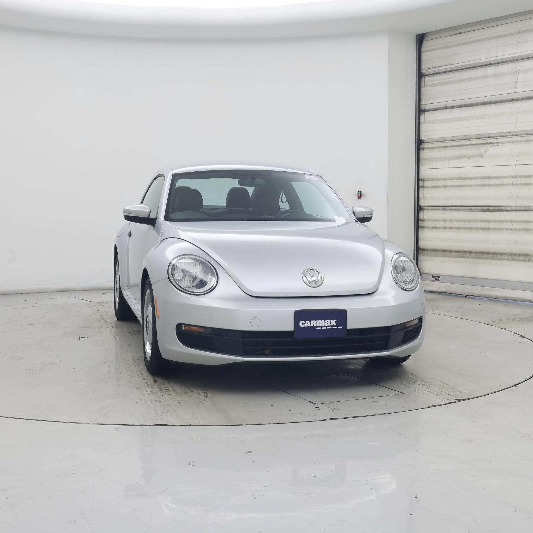 Thumbnail: 2015 Volkswagen Beetle - 5