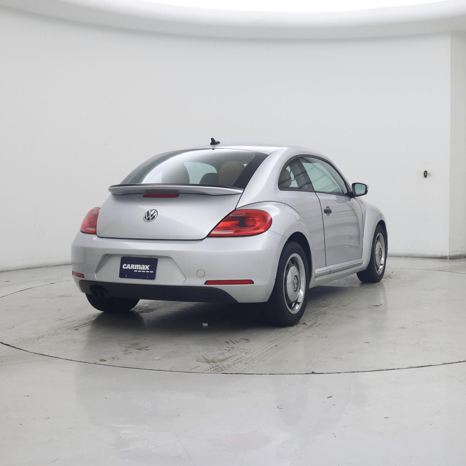 Thumbnail: 2015 Volkswagen Beetle - 8