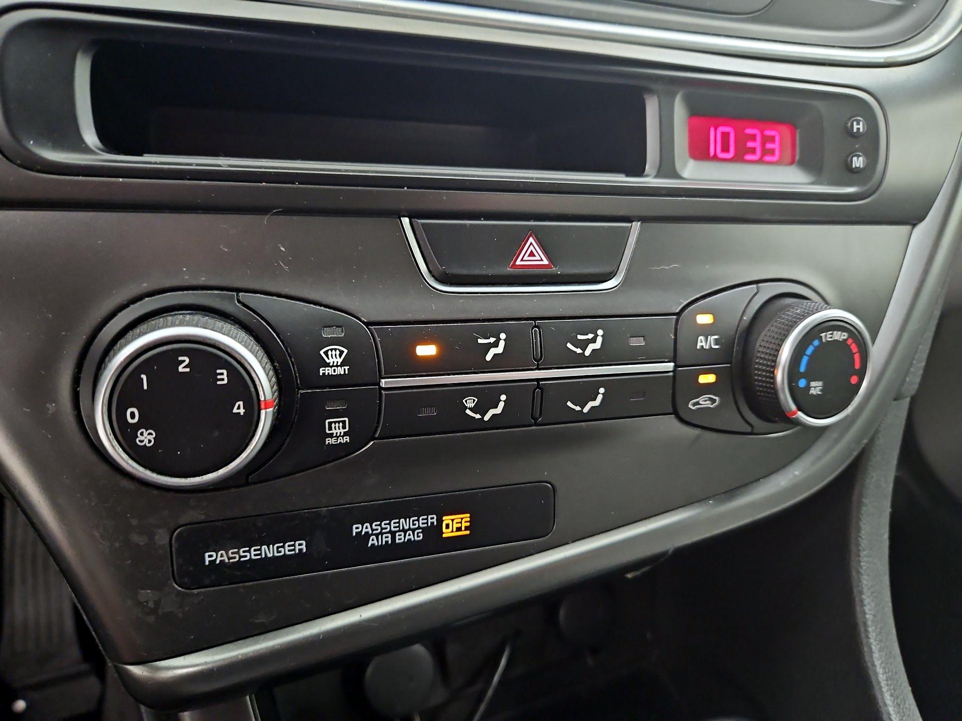 Thumbnail: 2014 Kia Optima - 15