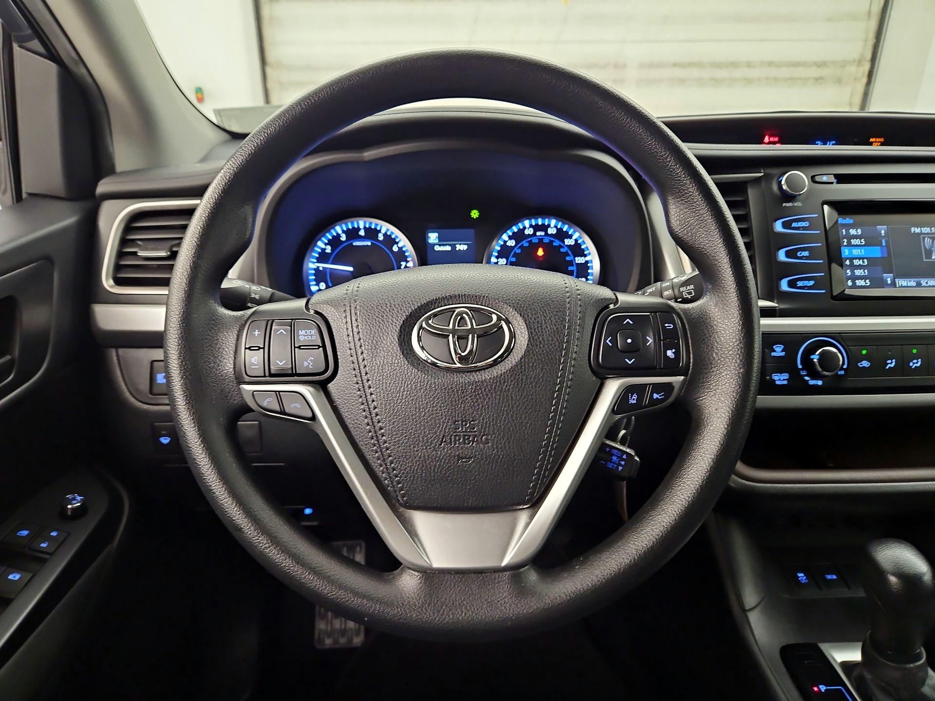Thumbnail: 2019 Toyota Highlander - 10