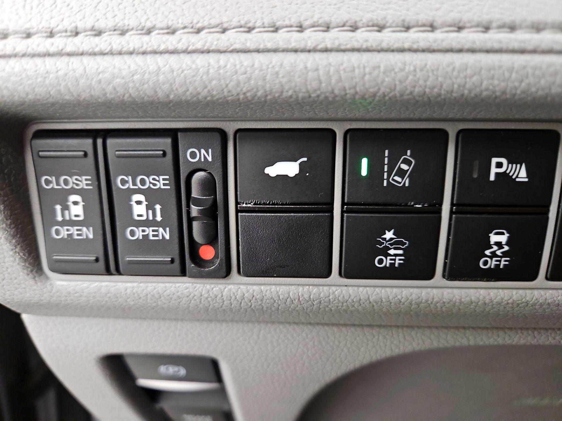 Thumbnail: 2019 Honda Odyssey - 13