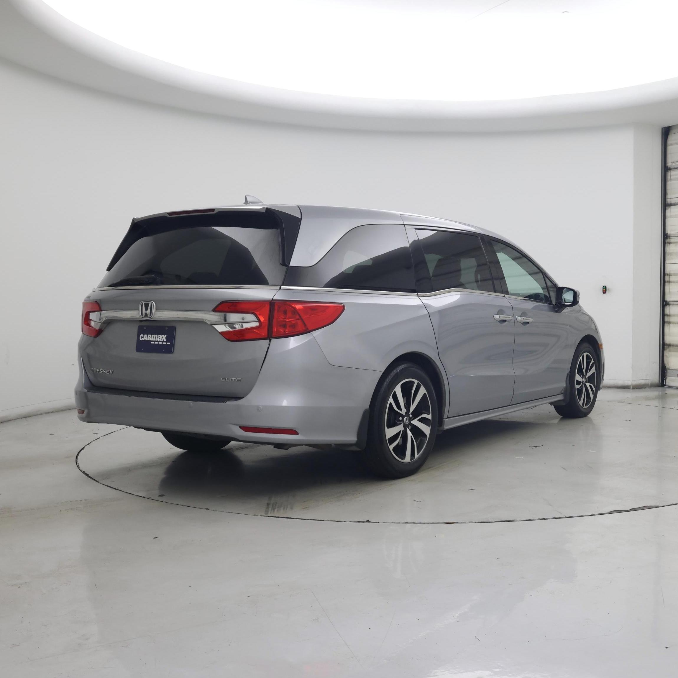 Thumbnail: 2019 Honda Odyssey - 8